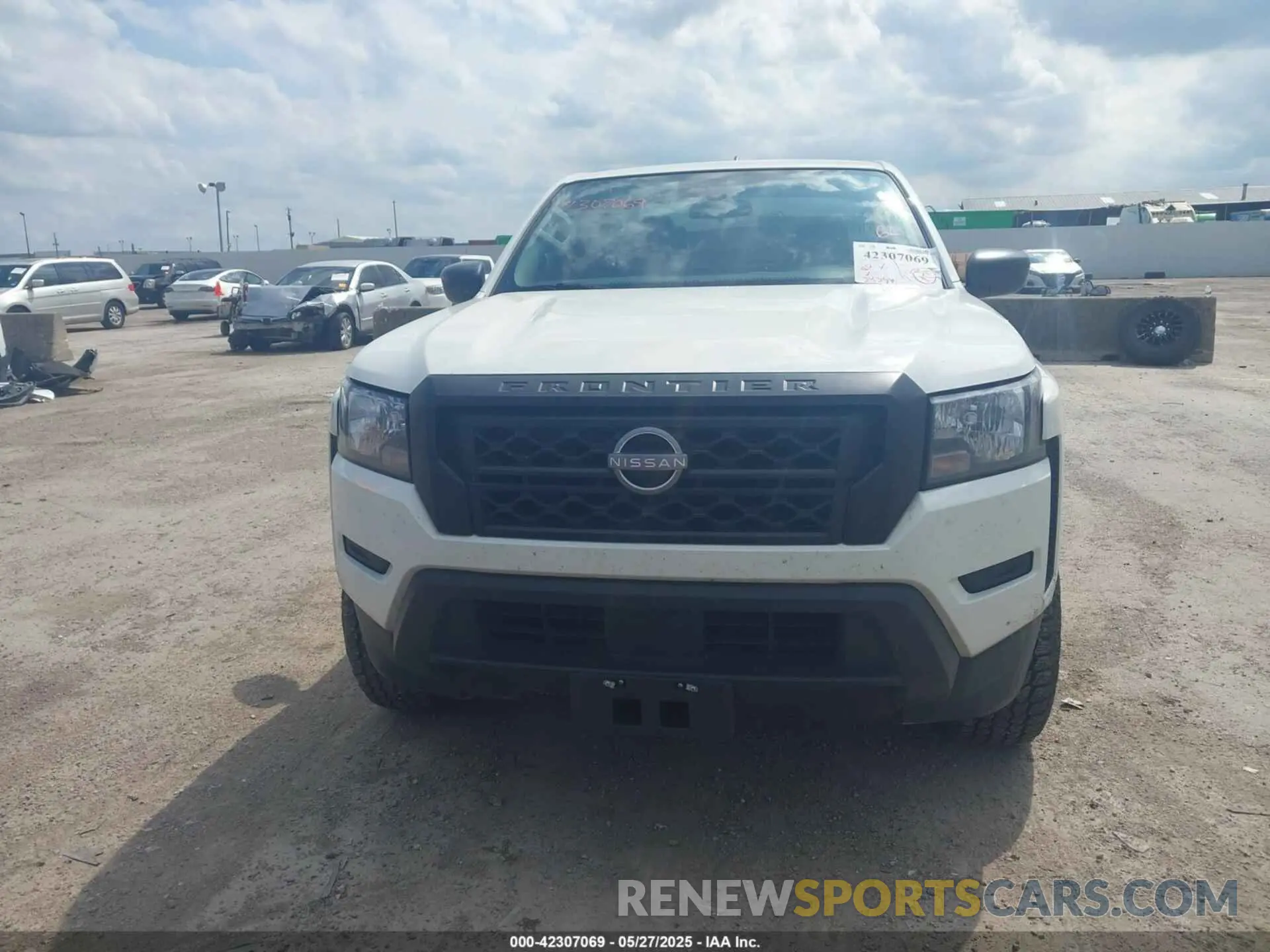 12 Photograph of a damaged car 1N6ED1CL0RN645654 NISSAN FRONTIER 2024