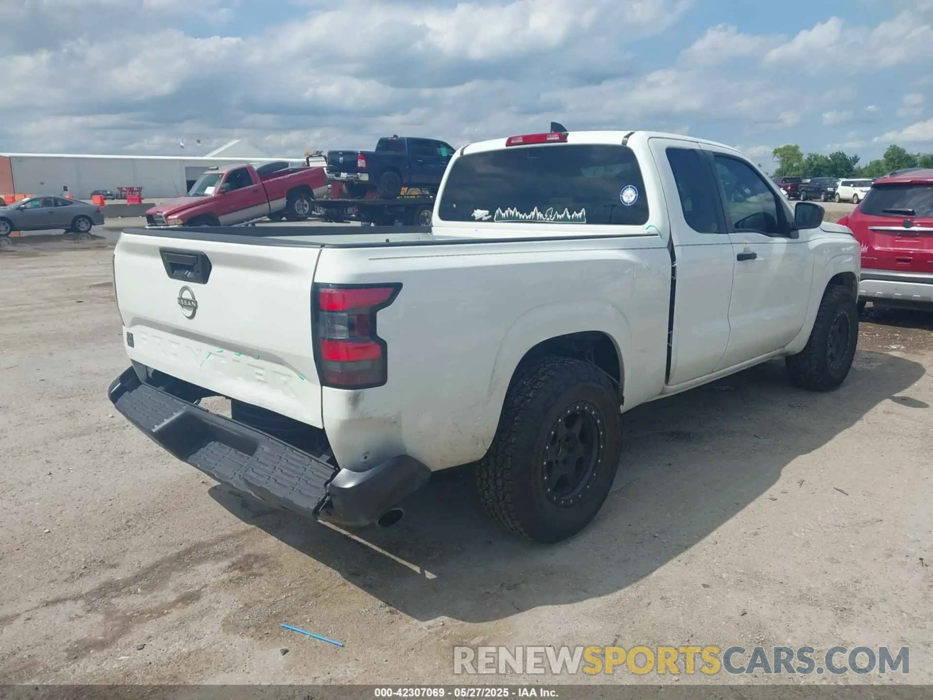 4 Photograph of a damaged car 1N6ED1CL0RN645654 NISSAN FRONTIER 2024