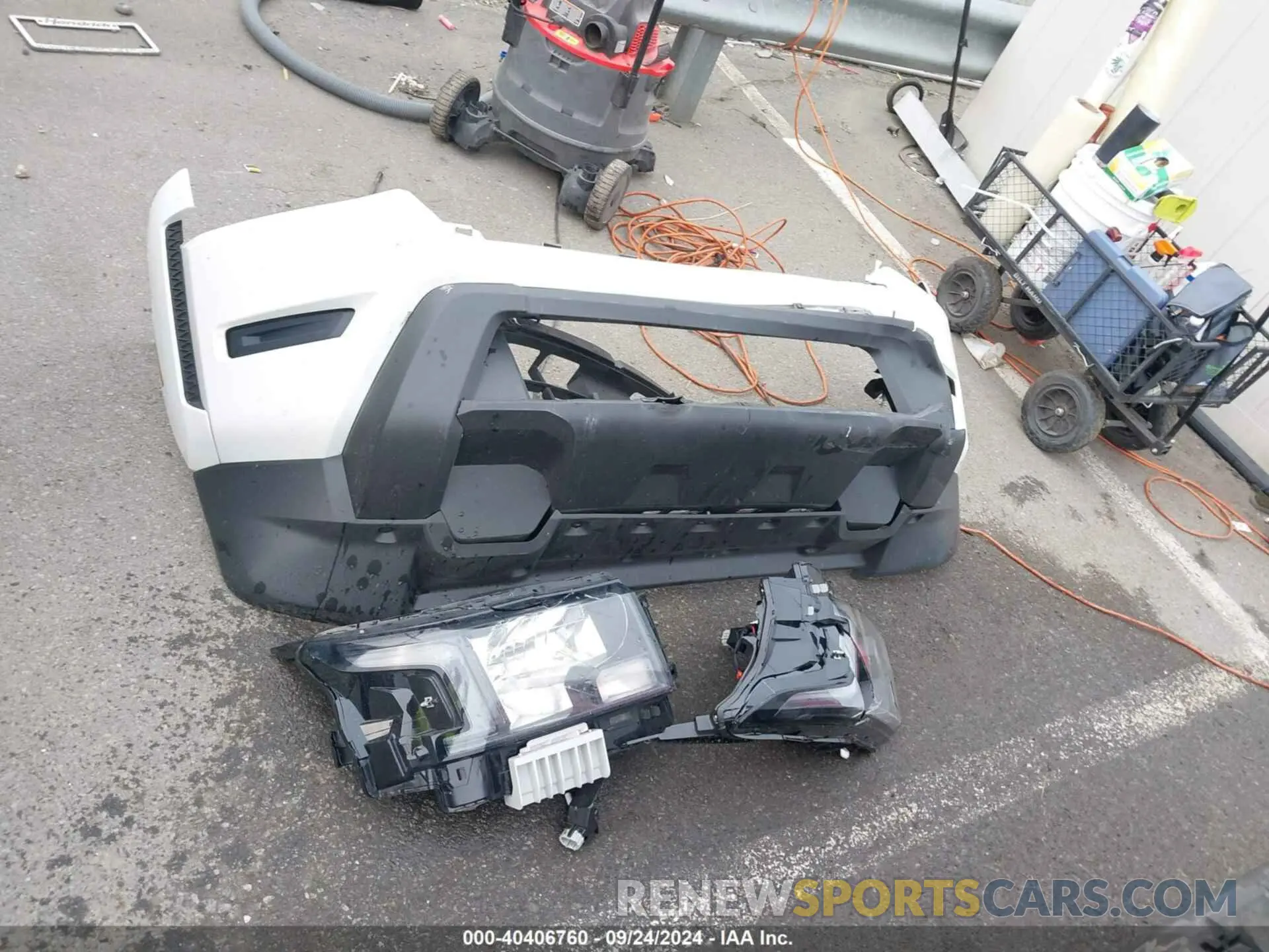 12 Photograph of a damaged car 1N6ED1CL2RN649303 NISSAN FRONTIER 2024