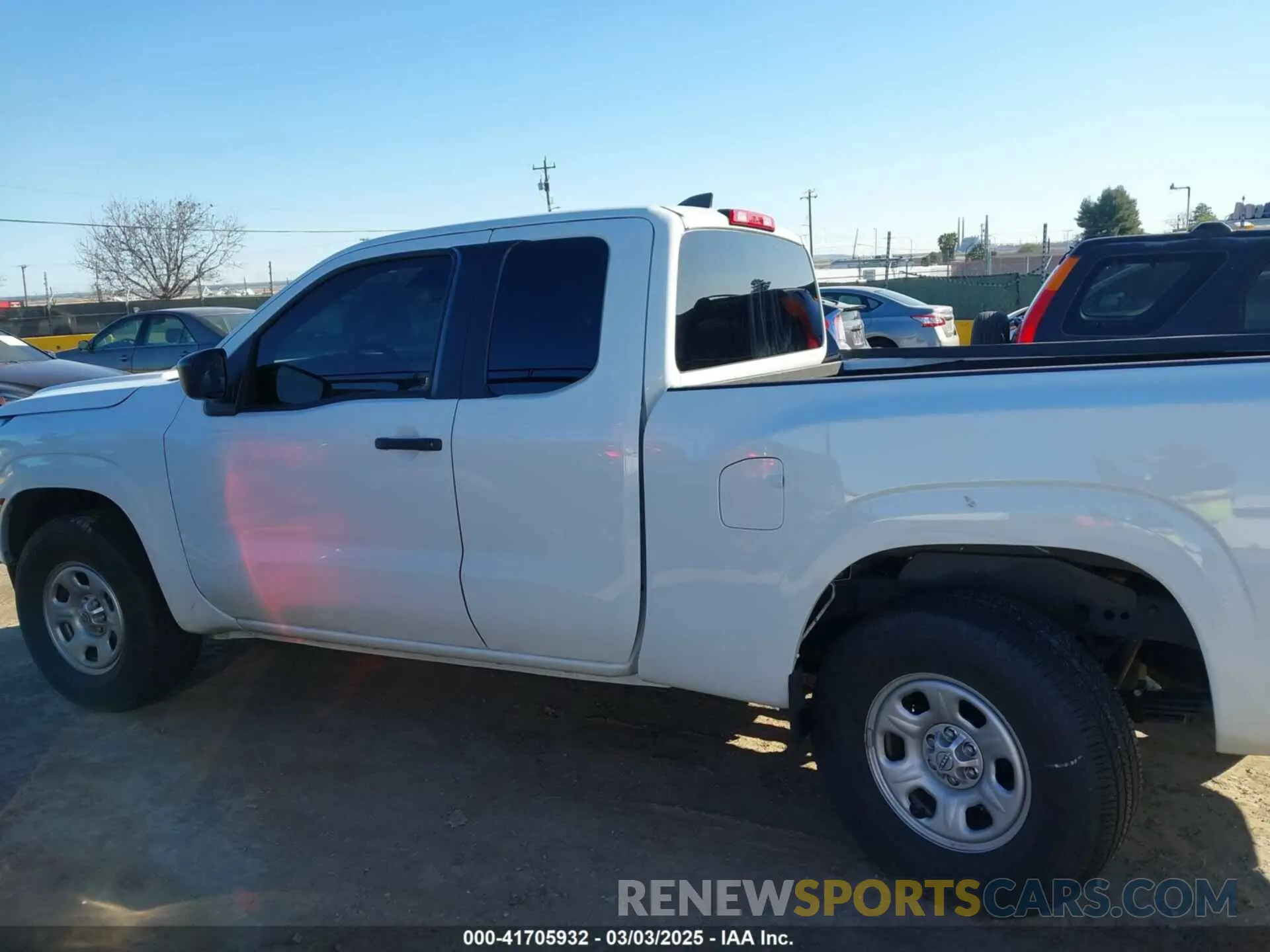 14 Photograph of a damaged car 1N6ED1CL5RN639610 NISSAN FRONTIER 2024