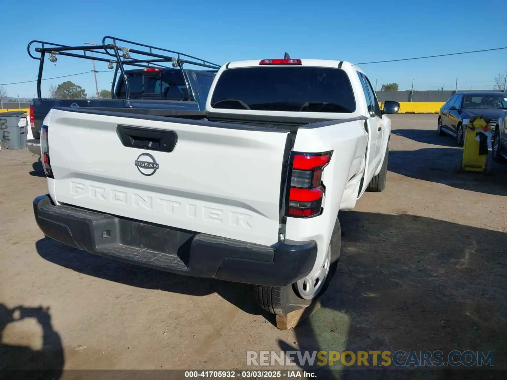 4 Photograph of a damaged car 1N6ED1CL5RN639610 NISSAN FRONTIER 2024