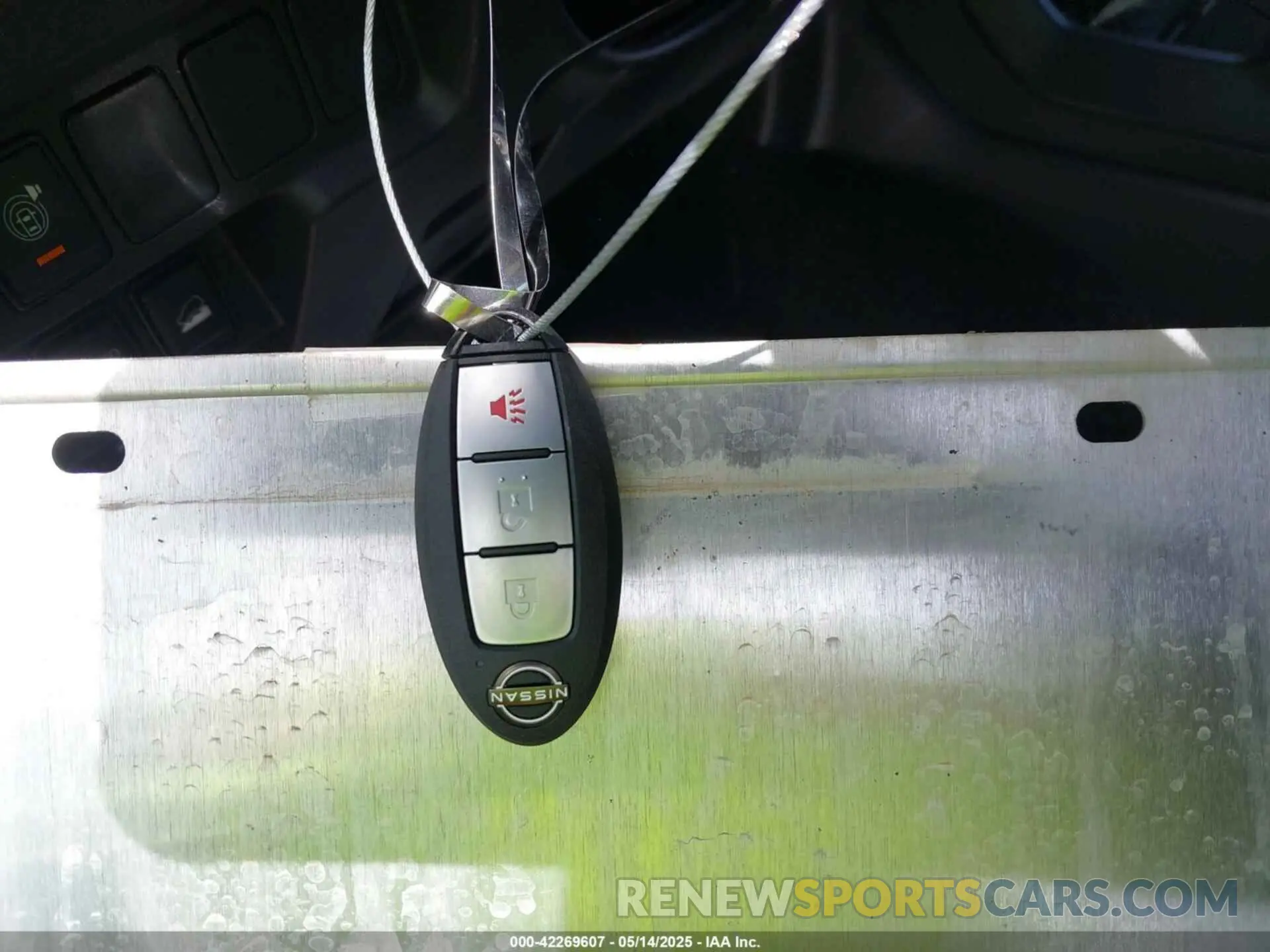 11 Photograph of a damaged car 1N6ED1CM0RN673110 NISSAN FRONTIER 2024