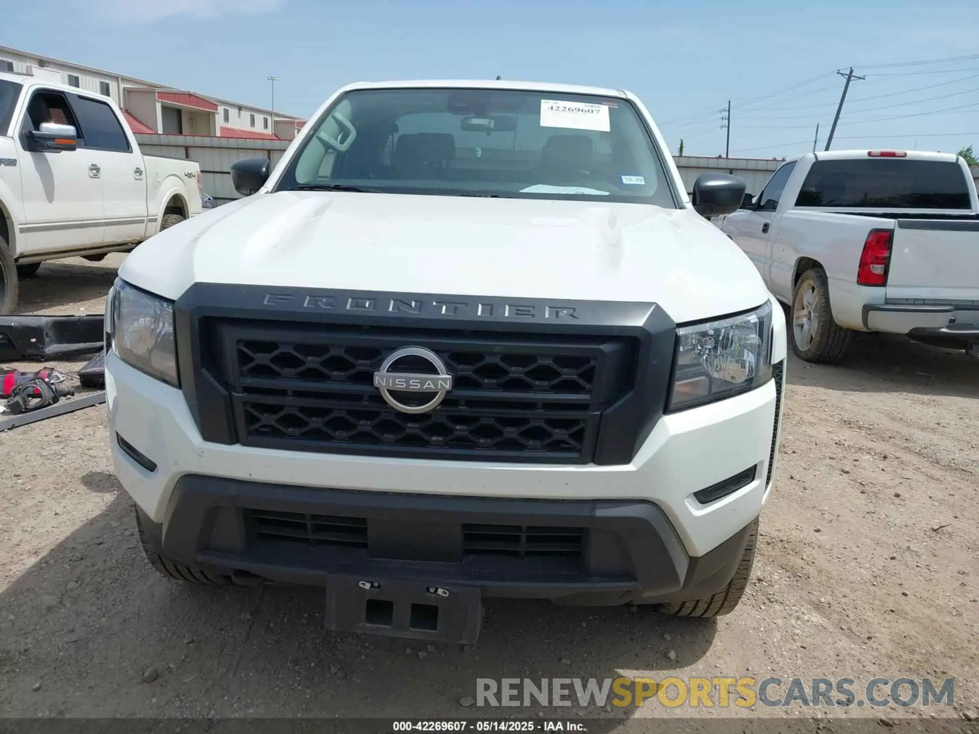 13 Photograph of a damaged car 1N6ED1CM0RN673110 NISSAN FRONTIER 2024