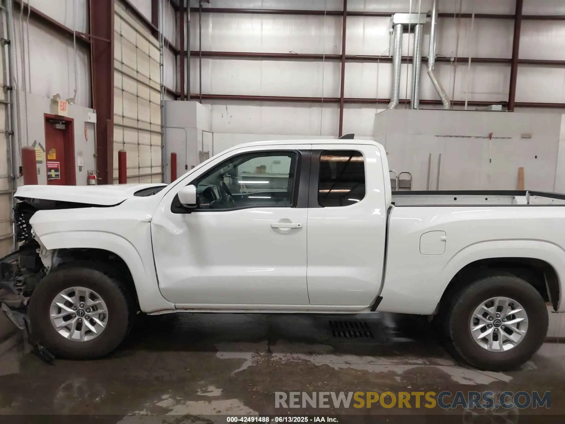 15 Photograph of a damaged car 1N6ED1CM3RN671481 NISSAN FRONTIER 2024
