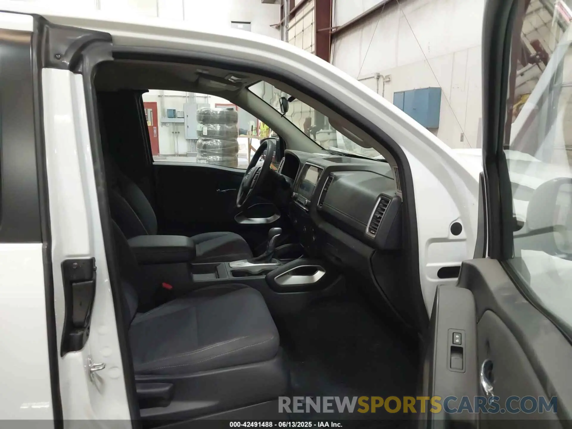 5 Photograph of a damaged car 1N6ED1CM3RN671481 NISSAN FRONTIER 2024