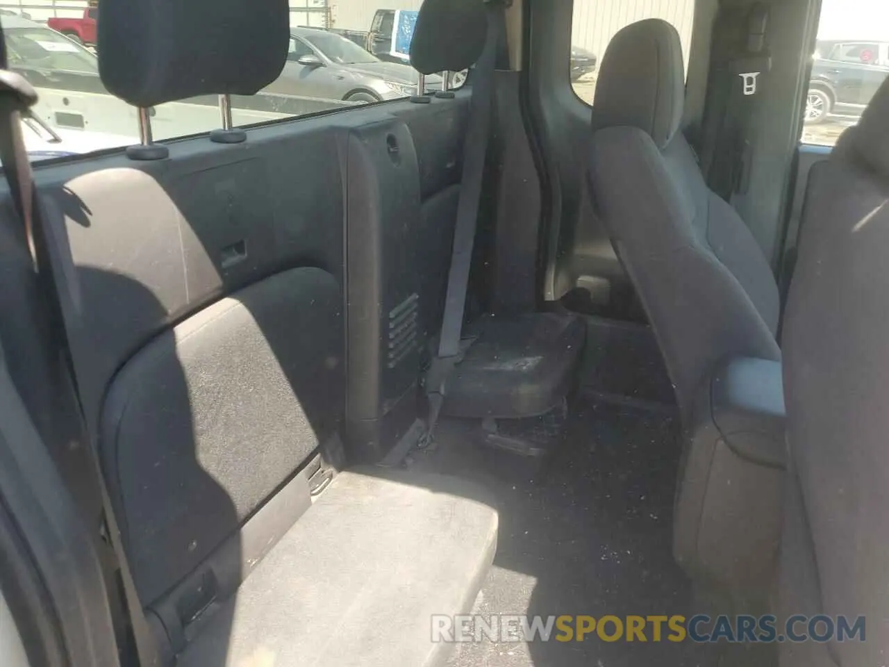 10 Photograph of a damaged car 1N6ED1CM5RN671191 NISSAN FRONTIER 2024