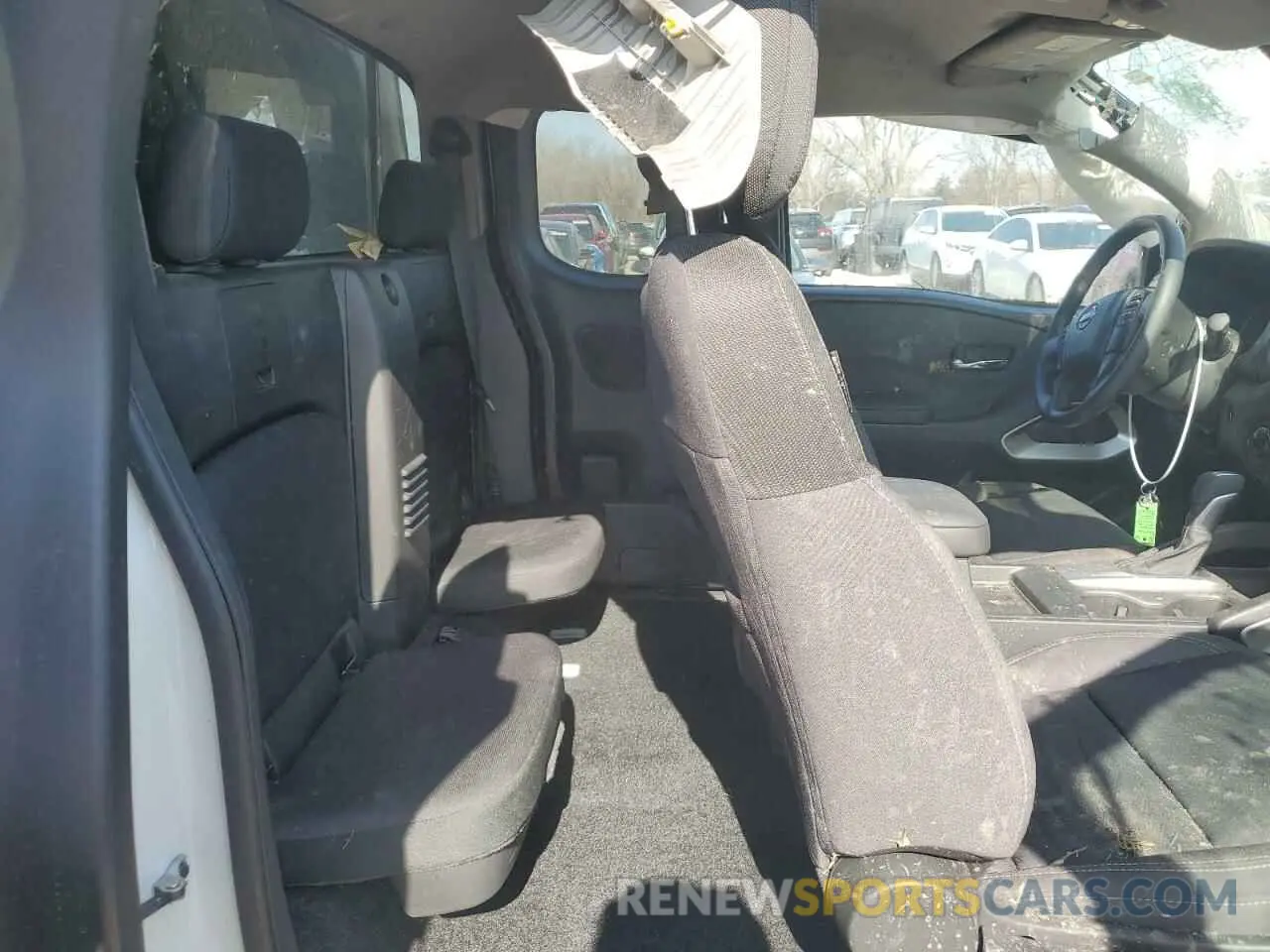 10 Photograph of a damaged car 1N6ED1CM6RN674200 NISSAN FRONTIER 2024