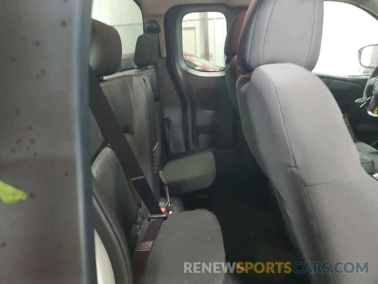 10 Photograph of a damaged car 1N6ED1CMXRN640941 NISSAN FRONTIER 2024