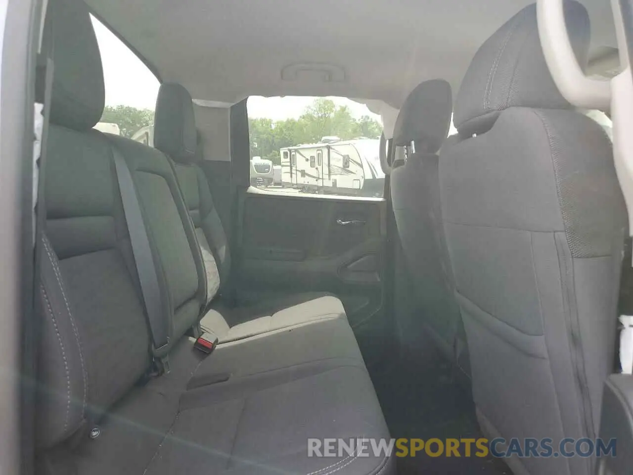 10 Photograph of a damaged car 1N6ED1EJ2RN620685 NISSAN FRONTIER 2024