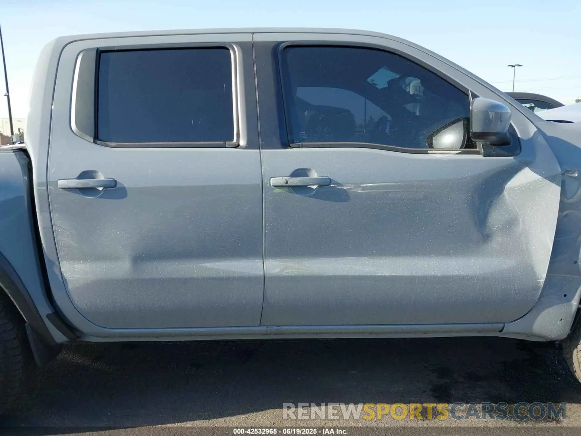 14 Photograph of a damaged car 1N6ED1EJ2RN665075 NISSAN FRONTIER 2024