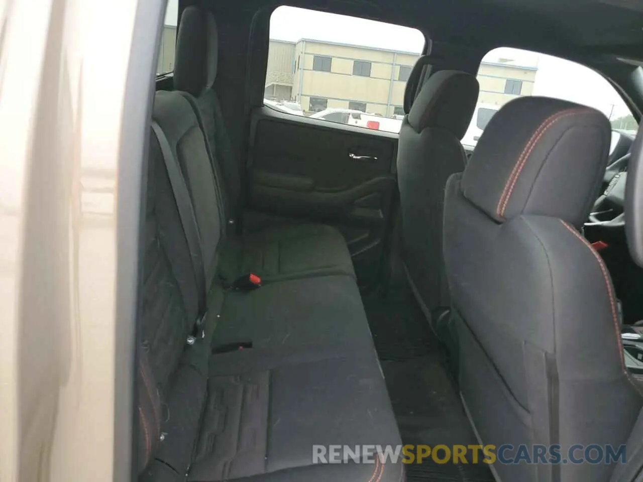 10 Photograph of a damaged car 1N6ED1EJ4RN657334 NISSAN FRONTIER 2024
