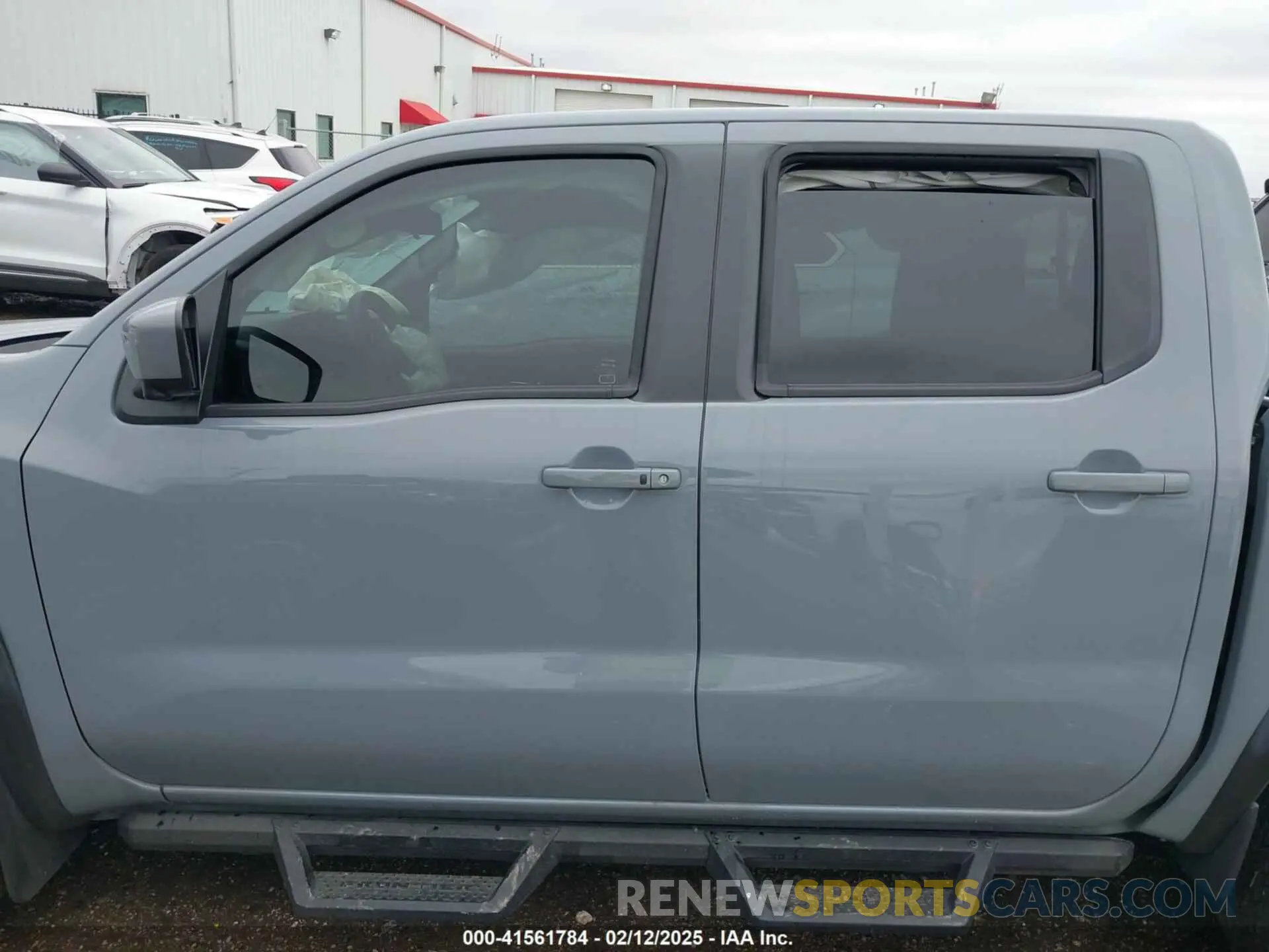 14 Photograph of a damaged car 1N6ED1EJ5RN621006 NISSAN FRONTIER 2024