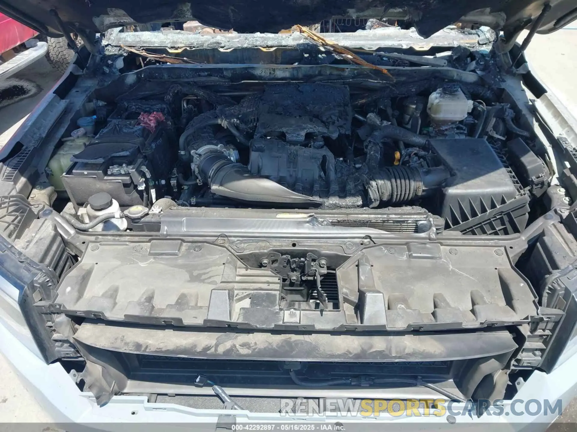 10 Photograph of a damaged car 1N6ED1EJ7RN602179 NISSAN FRONTIER 2024