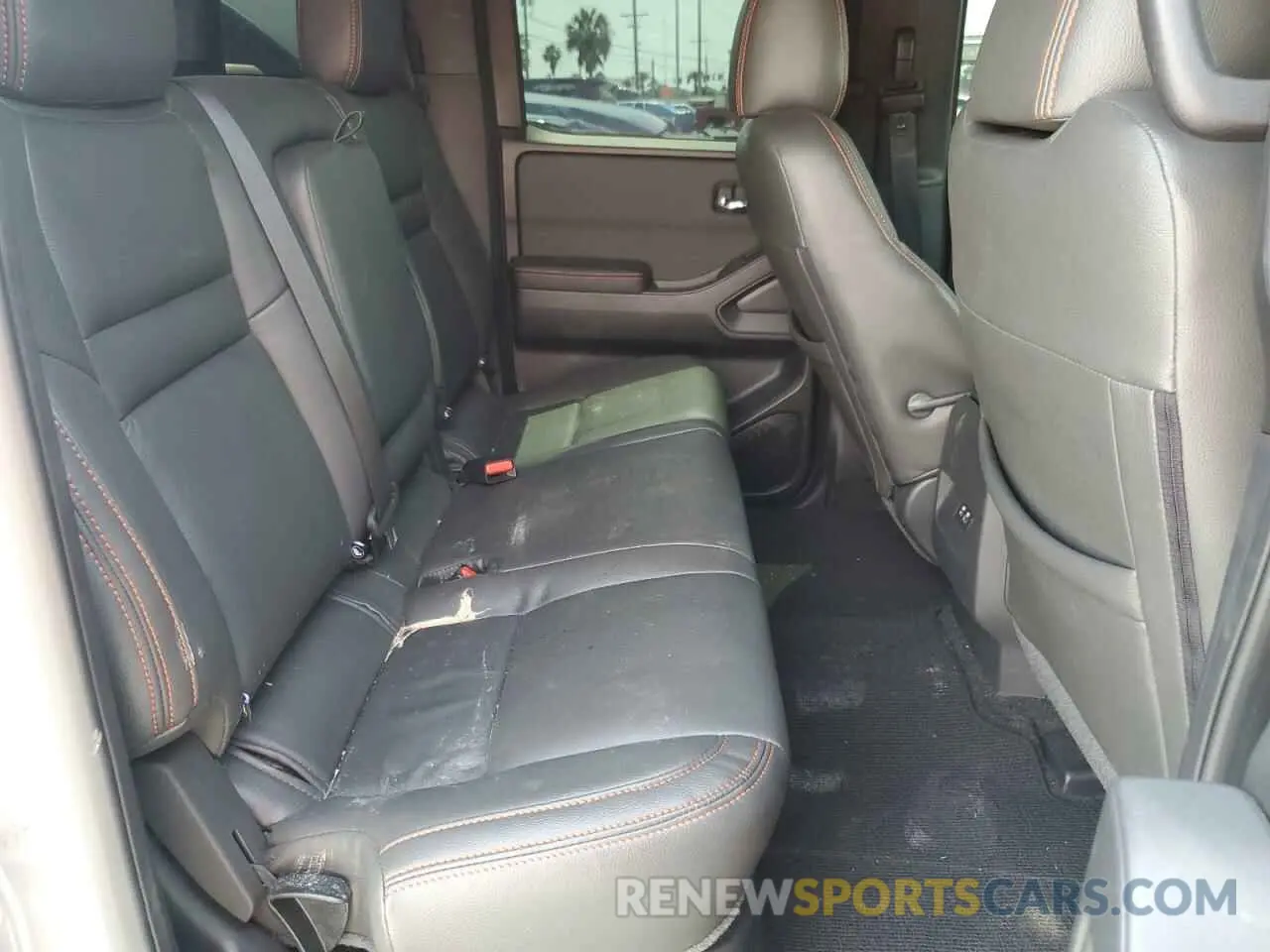 10 Photograph of a damaged car 1N6ED1EJ9RN612373 NISSAN FRONTIER 2024