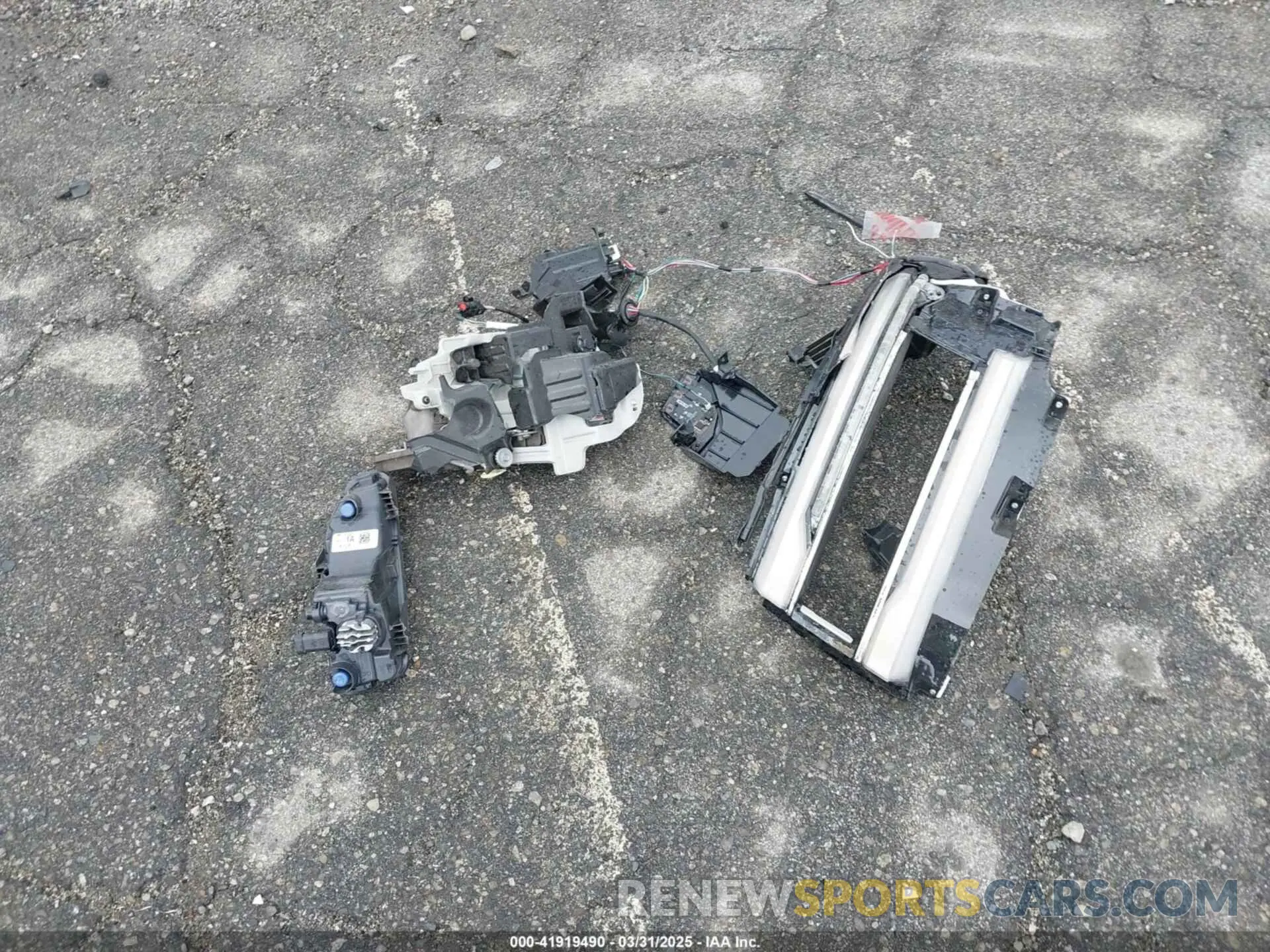 12 Photograph of a damaged car 1N6ED1EK0RN654245 NISSAN FRONTIER 2024