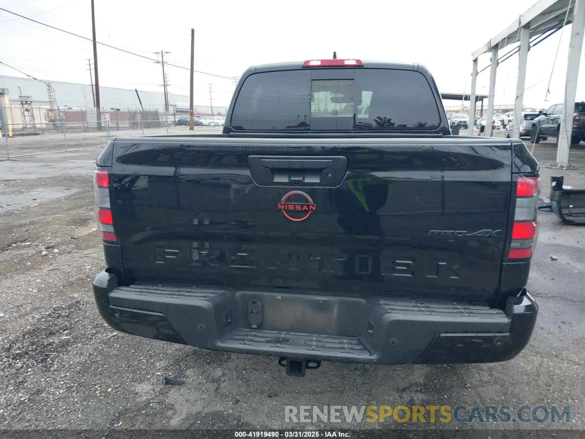 17 Photograph of a damaged car 1N6ED1EK0RN654245 NISSAN FRONTIER 2024