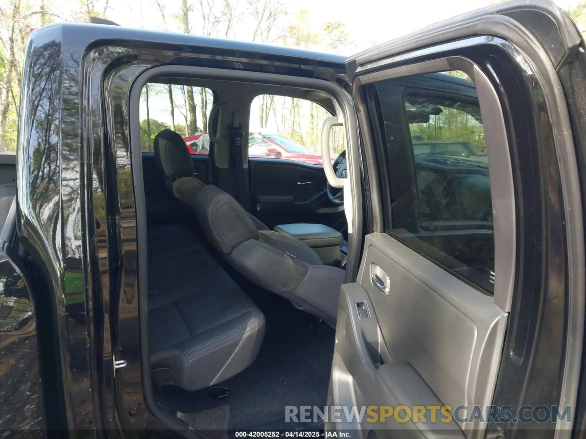 8 Photograph of a damaged car 1N6ED1EK1RN607600 NISSAN FRONTIER 2024