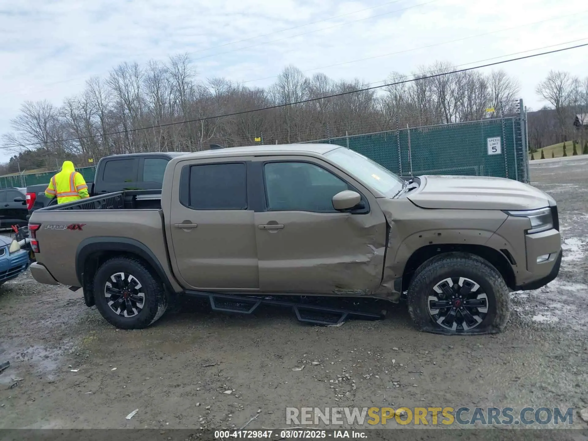 14 Photograph of a damaged car 1N6ED1EK1RN616345 NISSAN FRONTIER 2024