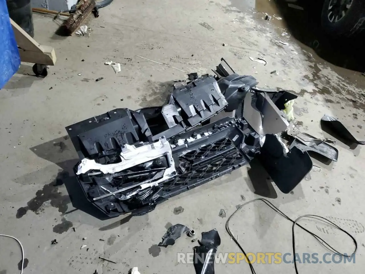 12 Photograph of a damaged car 1N6ED1EK2RN605631 NISSAN FRONTIER 2024