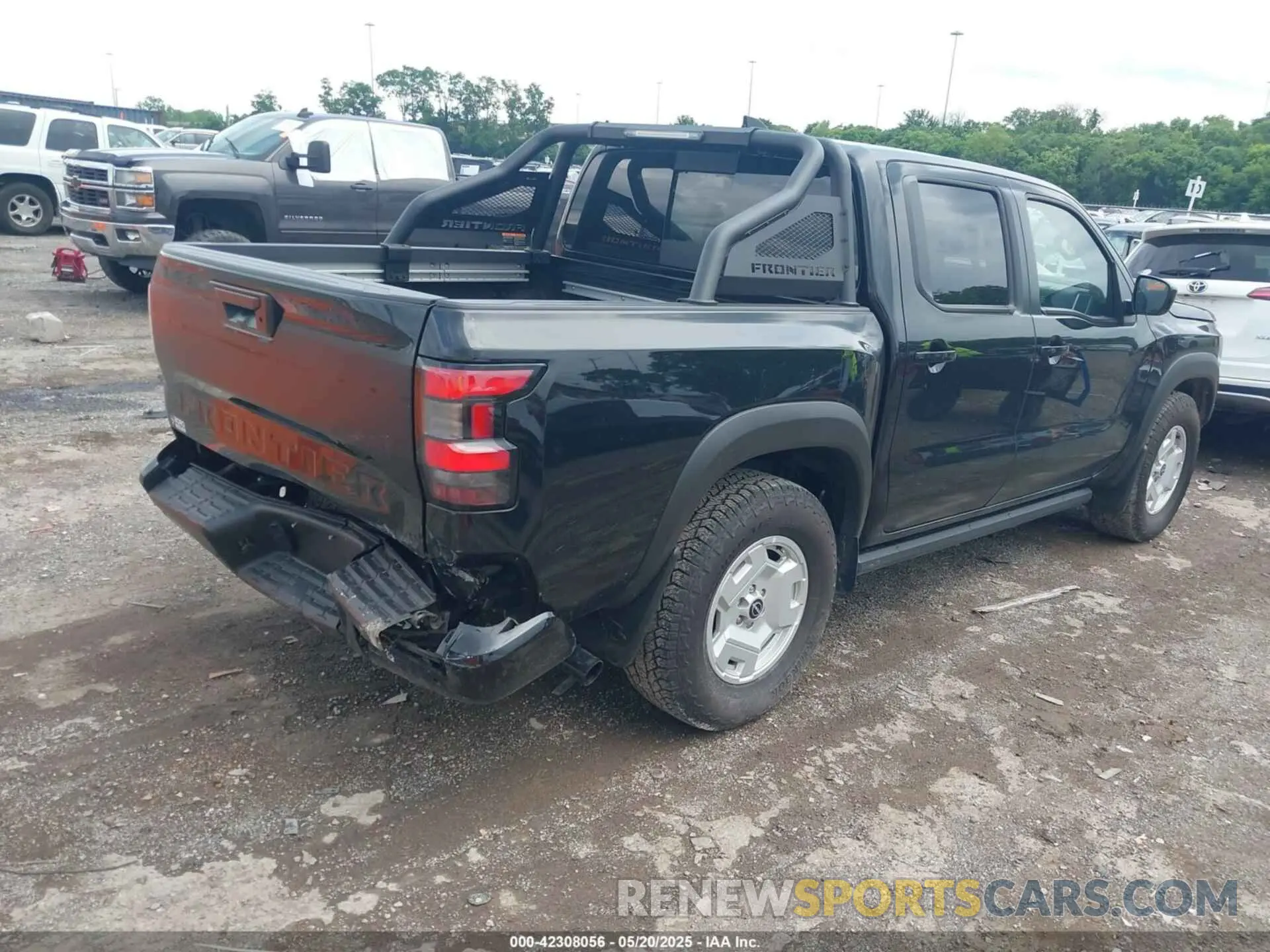 4 Photograph of a damaged car 1N6ED1EK2RN627094 NISSAN FRONTIER 2024