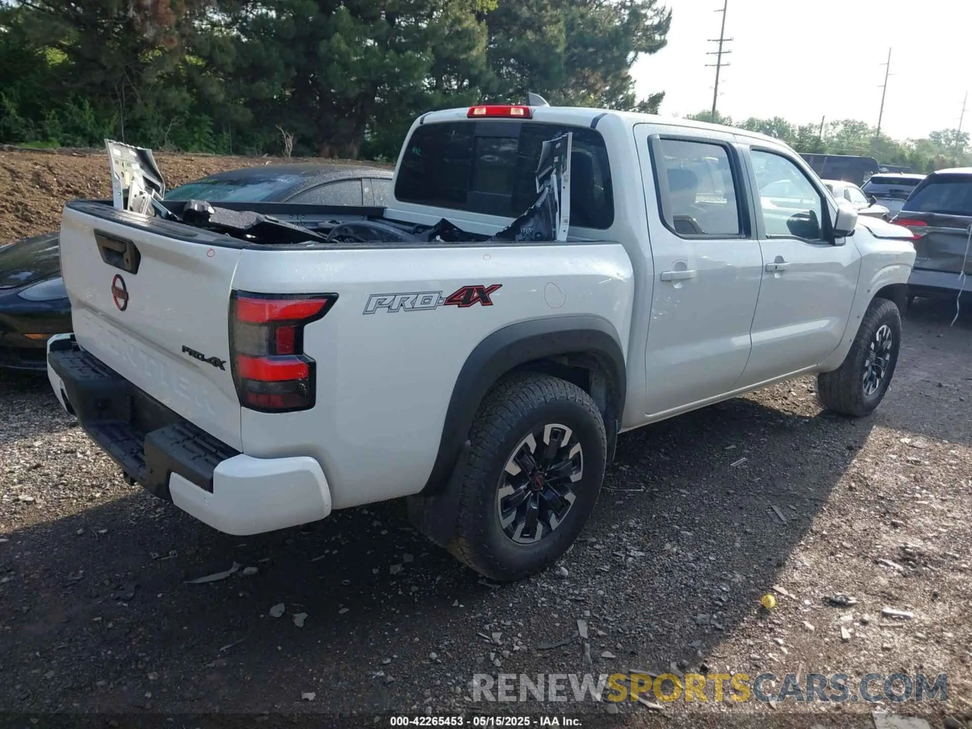 4 Photograph of a damaged car 1N6ED1EK2RN656501 NISSAN FRONTIER 2024