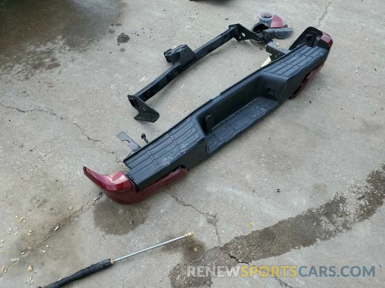 12 Photograph of a damaged car 1N6ED1EK4RN663188 NISSAN FRONTIER 2024