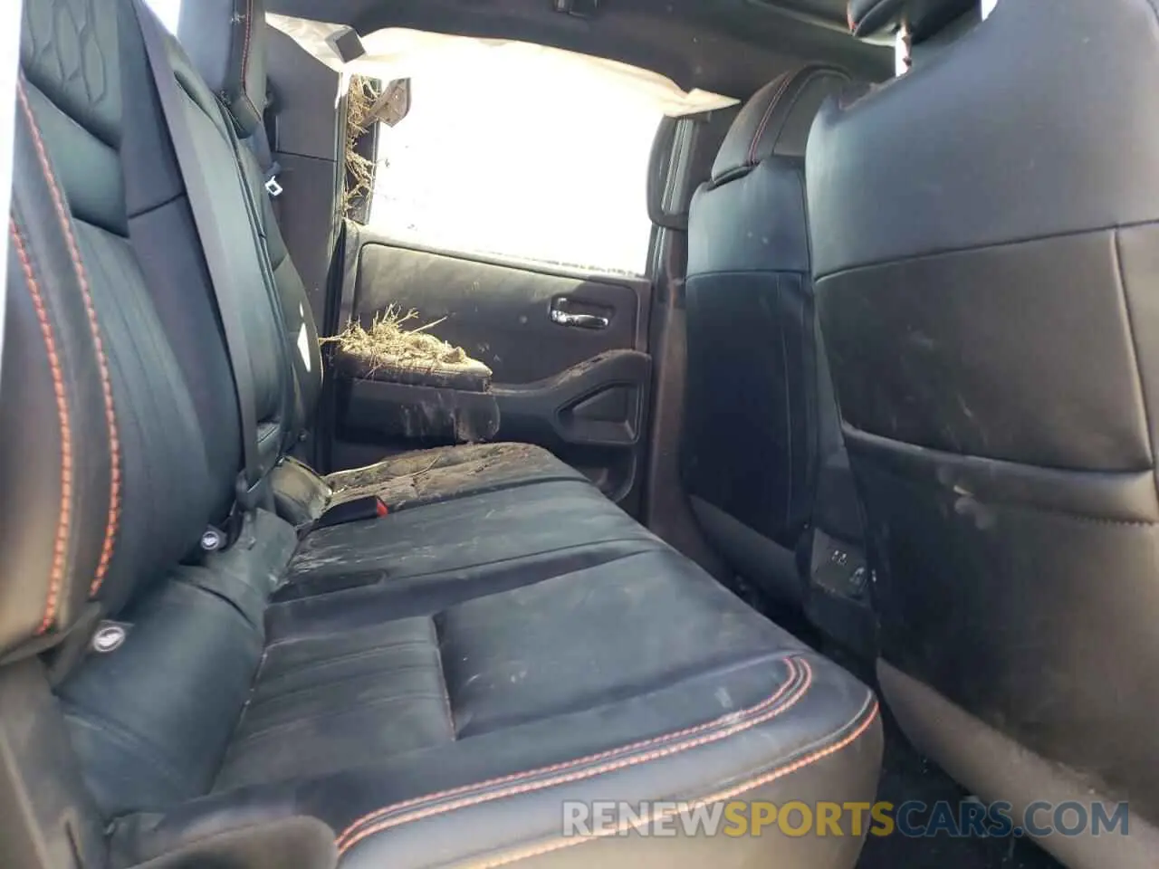 10 Photograph of a damaged car 1N6ED1EK5RN628918 NISSAN FRONTIER 2024