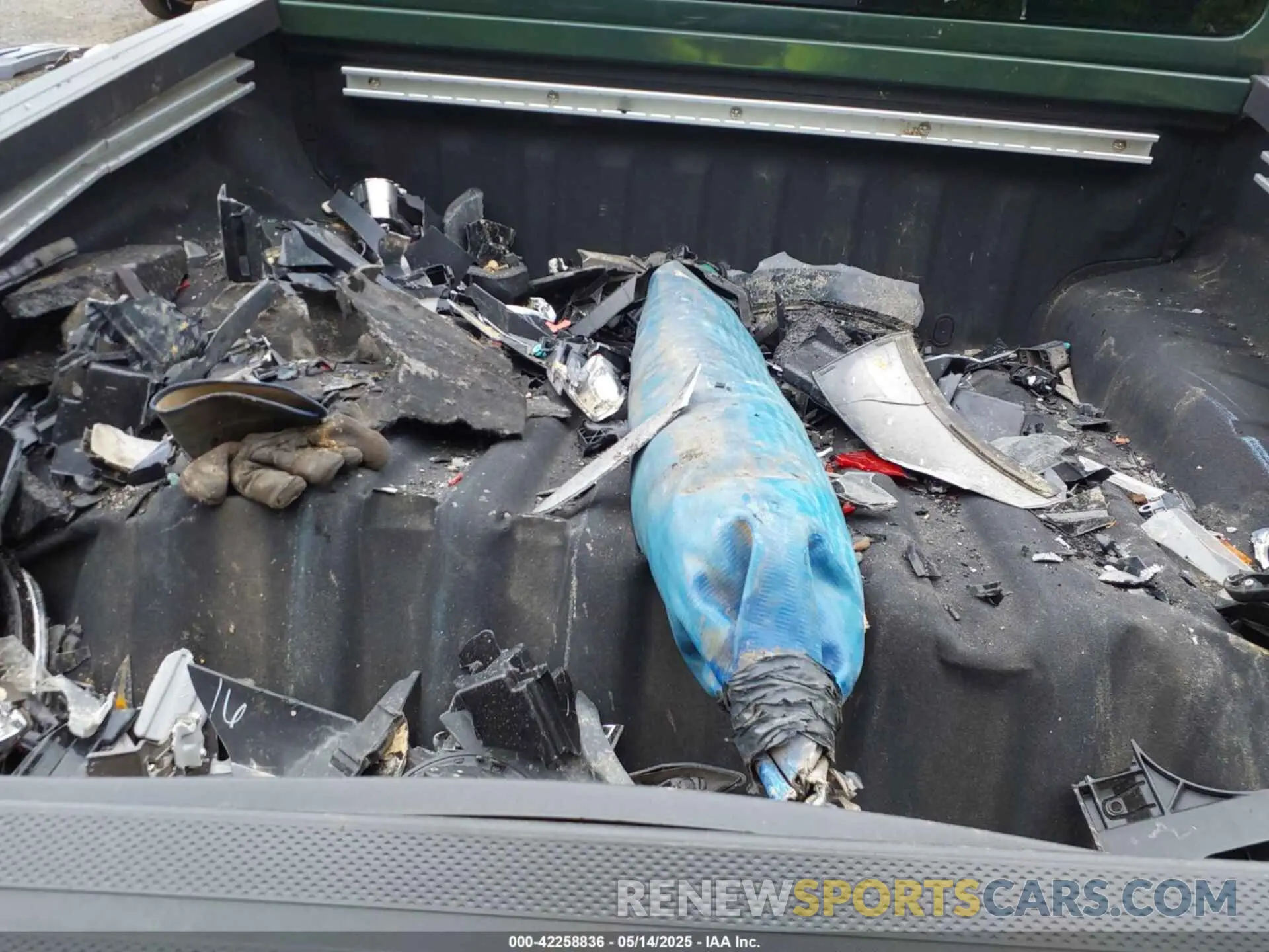 21 Photograph of a damaged car 1N6ED1EK5RN660090 NISSAN FRONTIER 2024