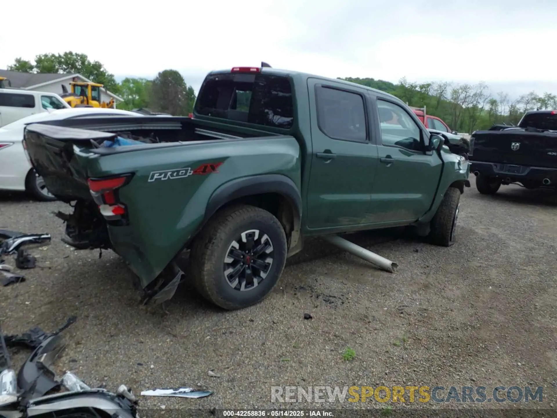 4 Photograph of a damaged car 1N6ED1EK5RN660090 NISSAN FRONTIER 2024