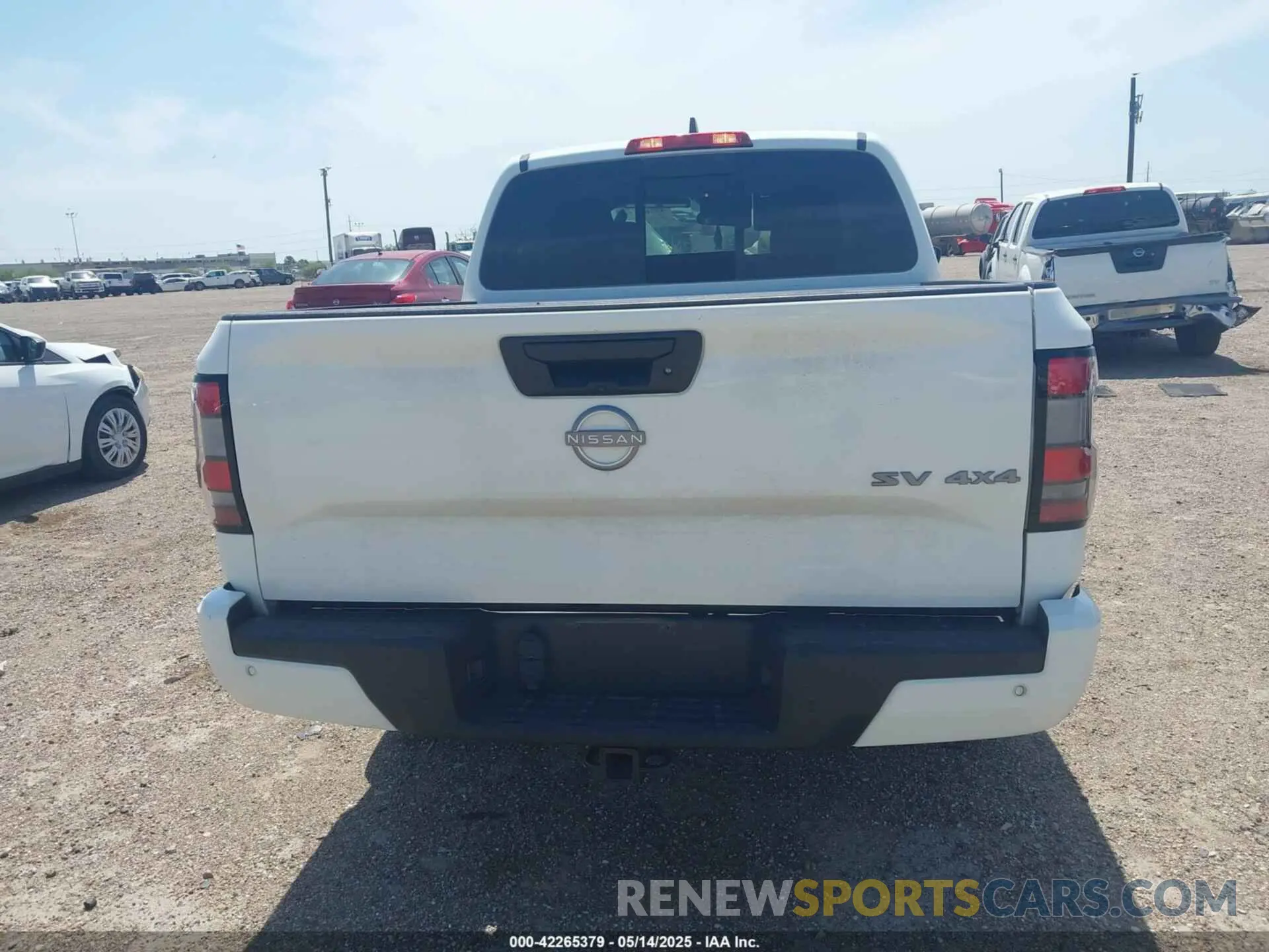 16 Photograph of a damaged car 1N6ED1EK6RN630581 NISSAN FRONTIER 2024