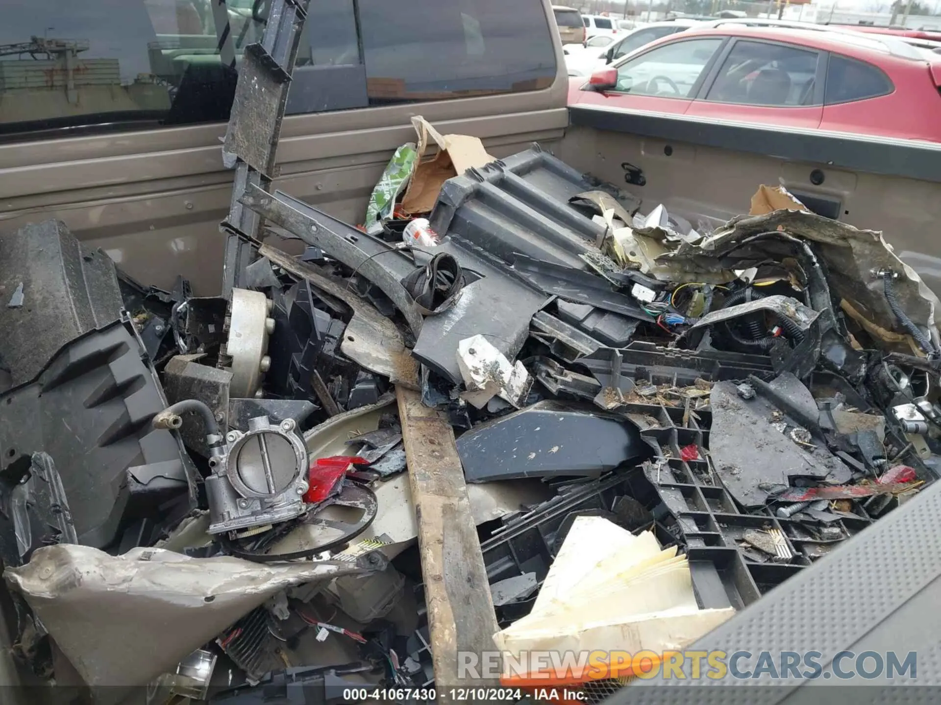 12 Photograph of a damaged car 1N6ED1EK9RN617100 NISSAN FRONTIER 2024