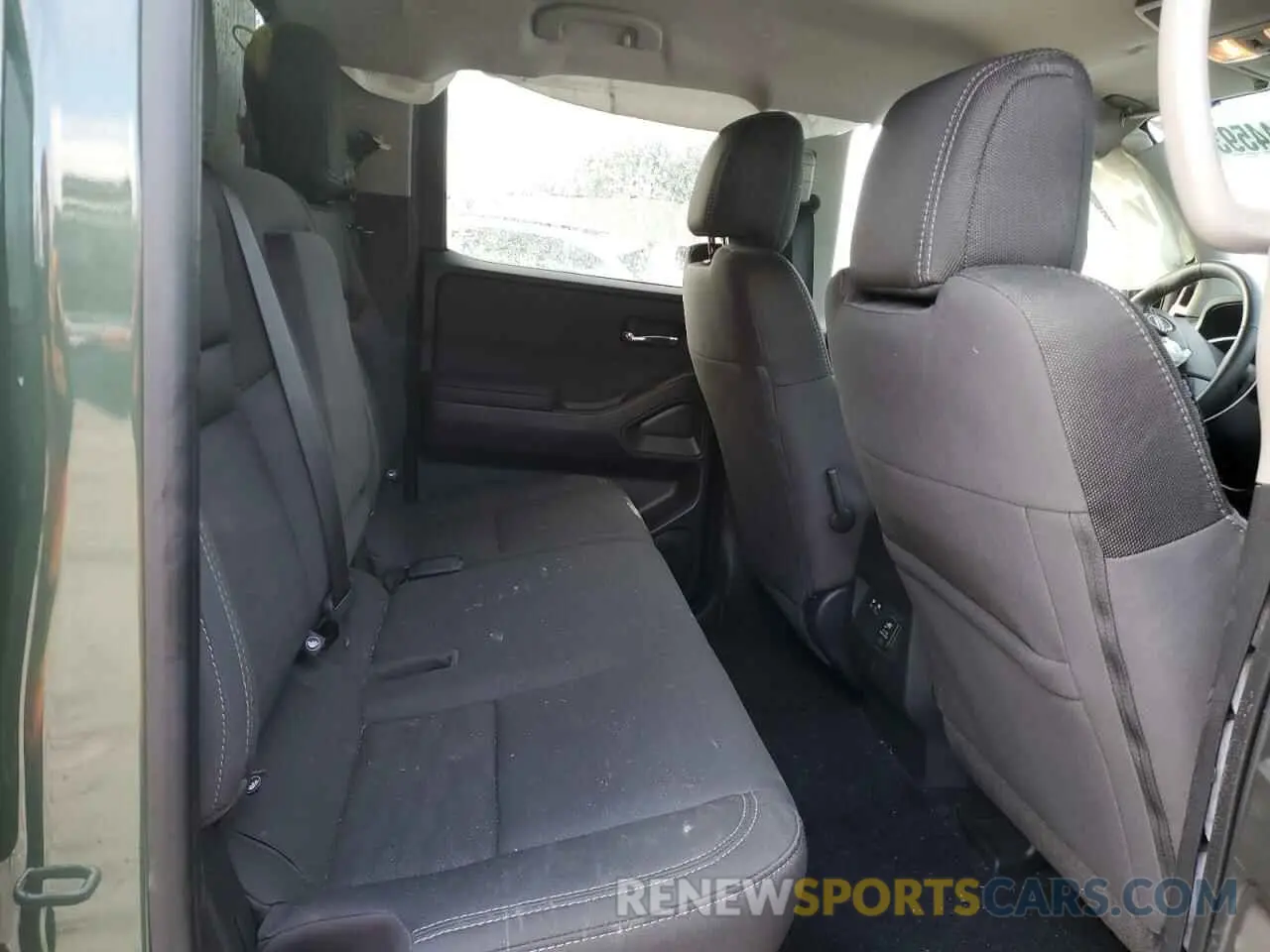 11 Photograph of a damaged car 1N6ED1FK6RN657102 NISSAN FRONTIER 2024