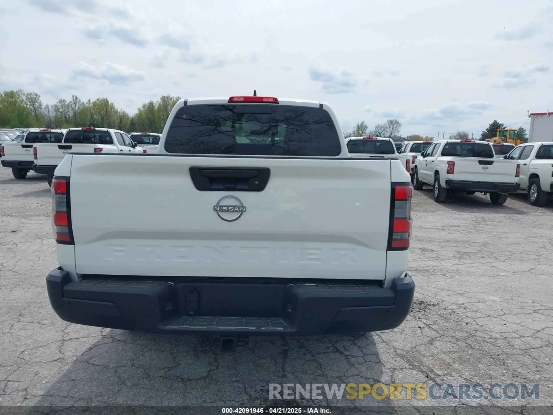 16 Photograph of a damaged car 1N6ED1EJ4SN629457 NISSAN FRONTIER 2025