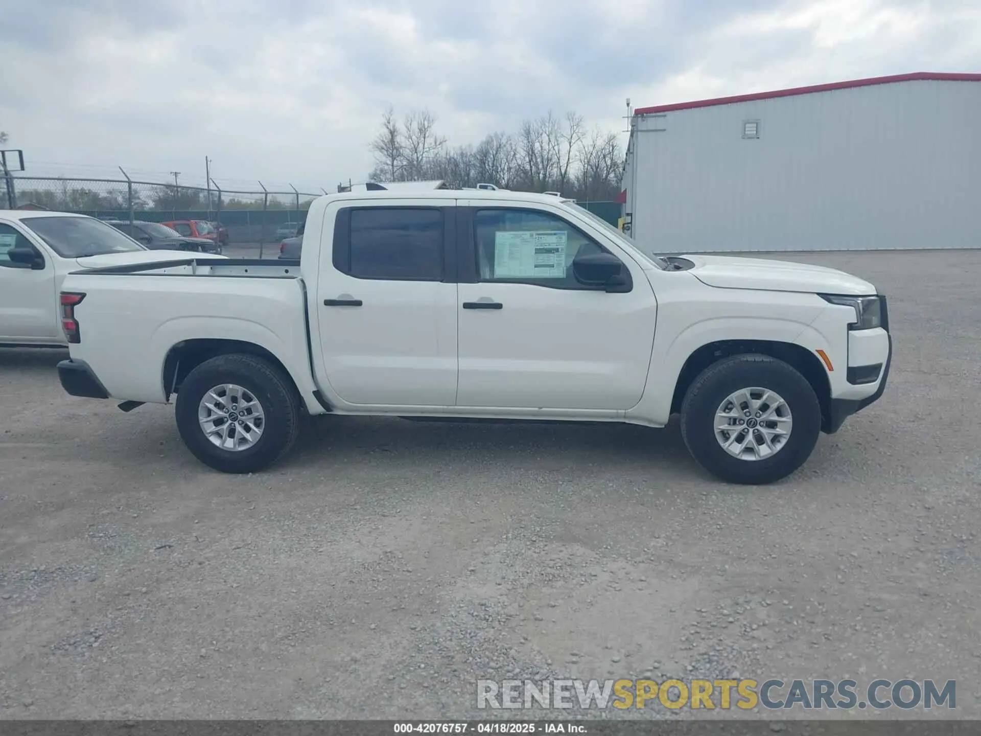 13 Photograph of a damaged car 1N6ED1EJ5SN629337 NISSAN FRONTIER 2025