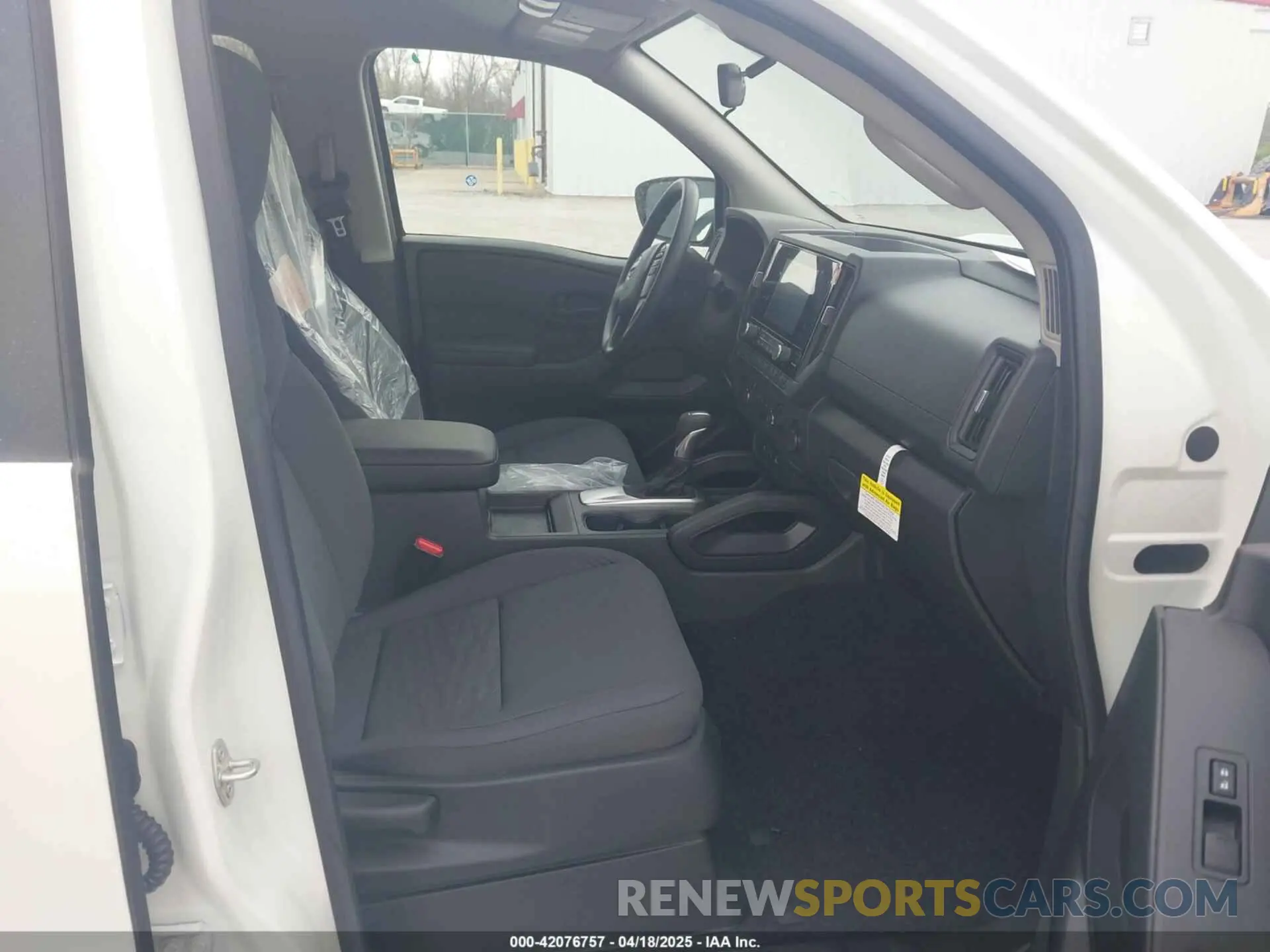 5 Photograph of a damaged car 1N6ED1EJ5SN629337 NISSAN FRONTIER 2025
