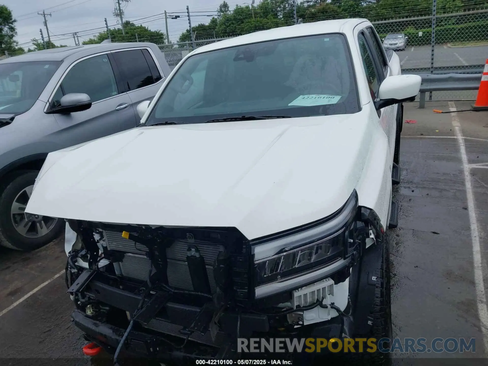 13 Photograph of a damaged car 1N6ED1EJ8SN610734 NISSAN FRONTIER 2025