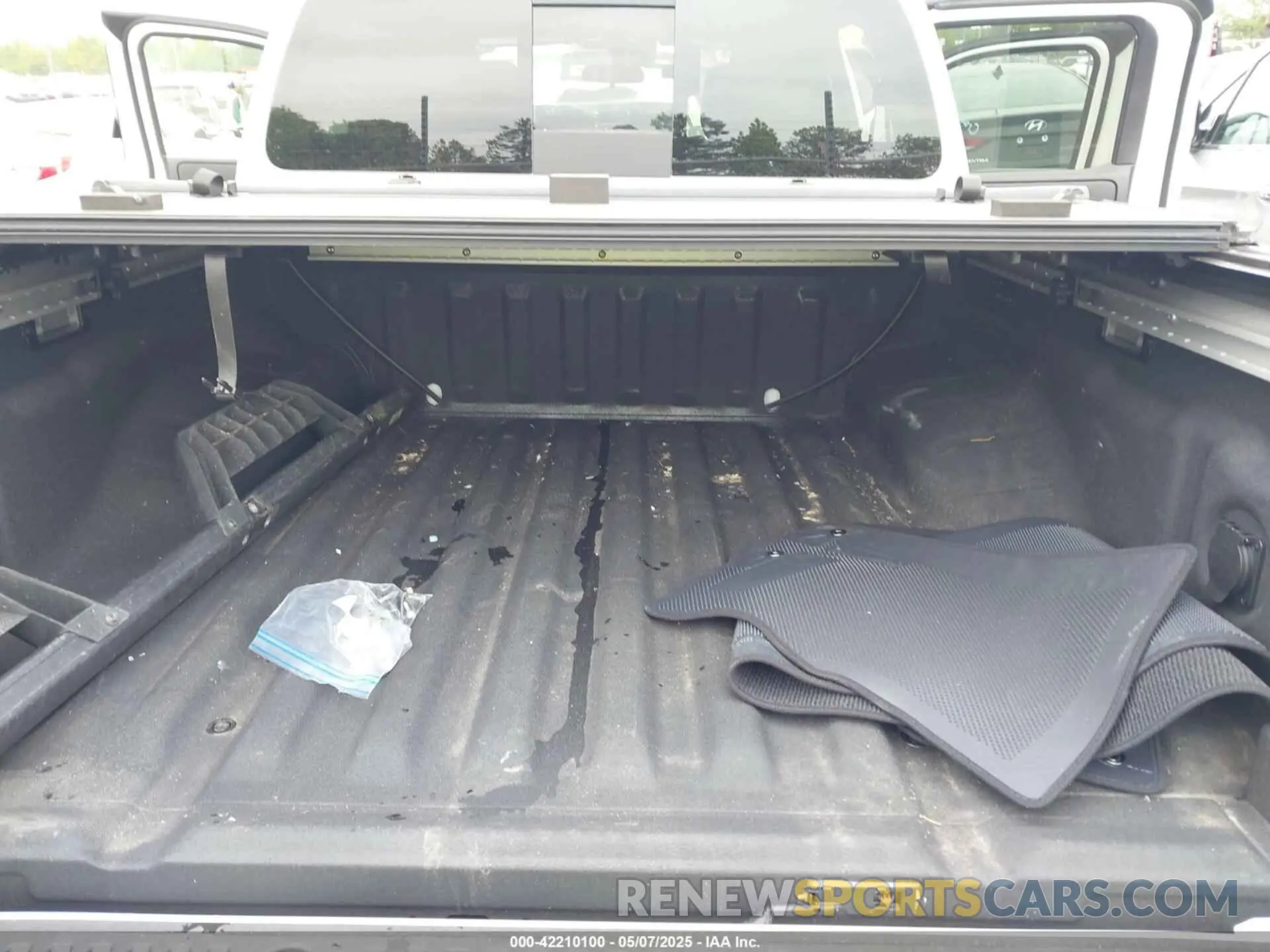 20 Photograph of a damaged car 1N6ED1EJ8SN610734 NISSAN FRONTIER 2025