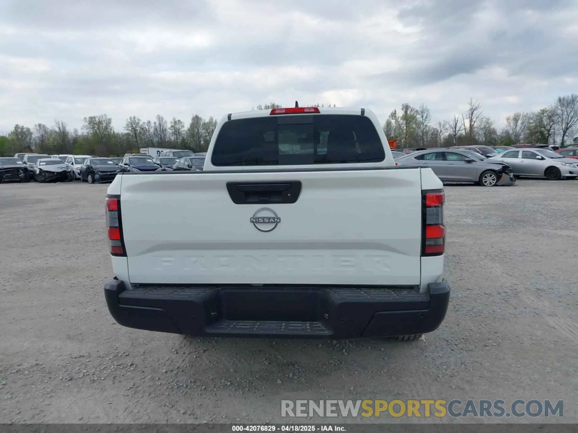 16 Photograph of a damaged car 1N6ED1EJ8SN629476 NISSAN FRONTIER 2025
