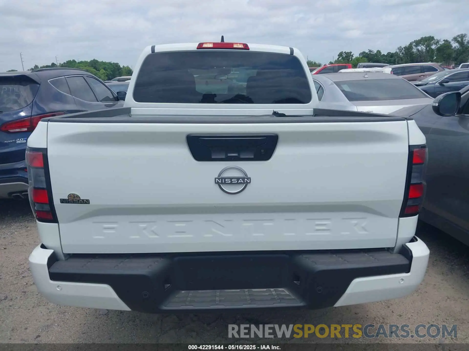 15 Photograph of a damaged car 1N6ED1EJ9SN607017 NISSAN FRONTIER 2025