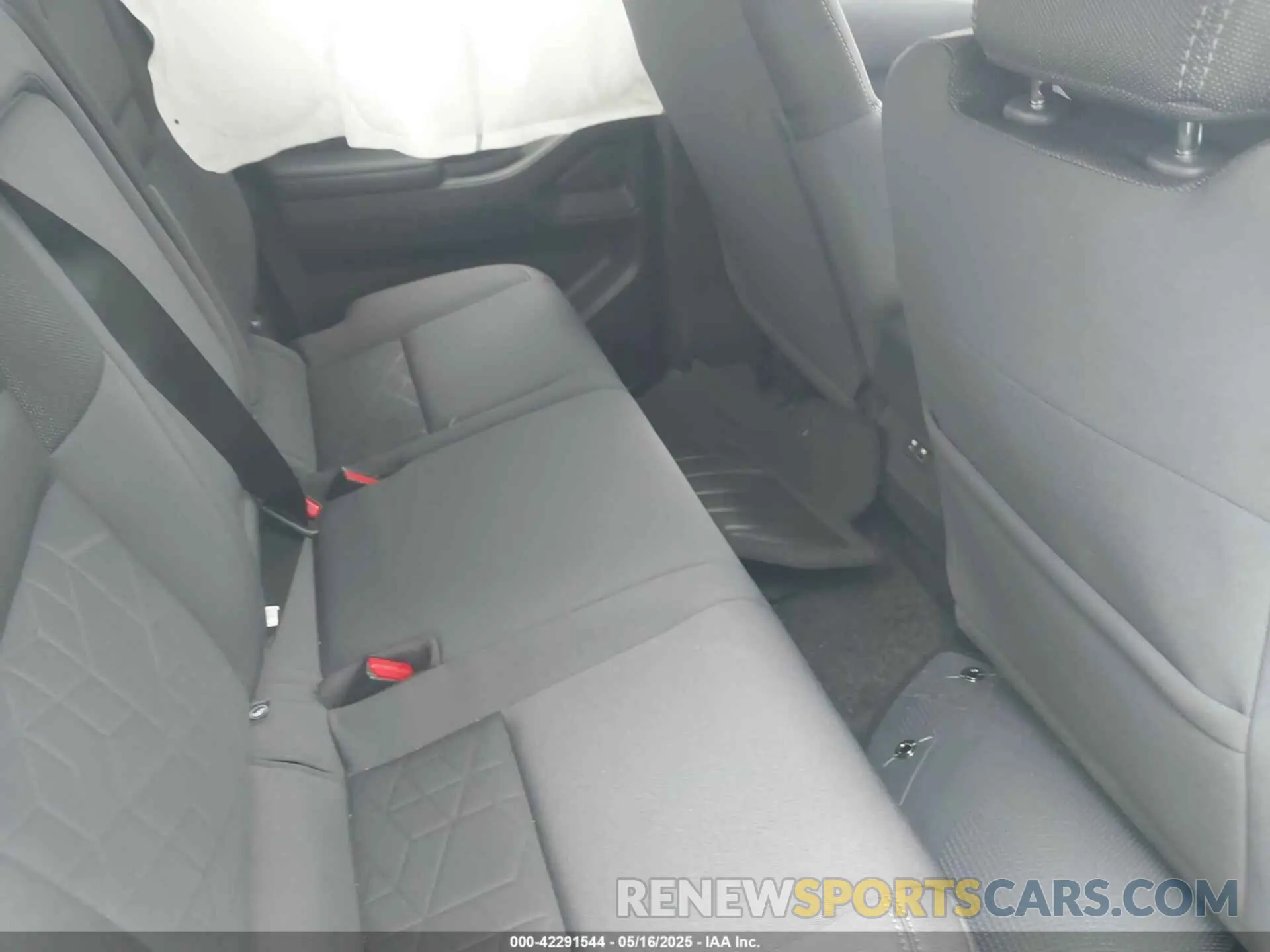 8 Photograph of a damaged car 1N6ED1EJ9SN607017 NISSAN FRONTIER 2025