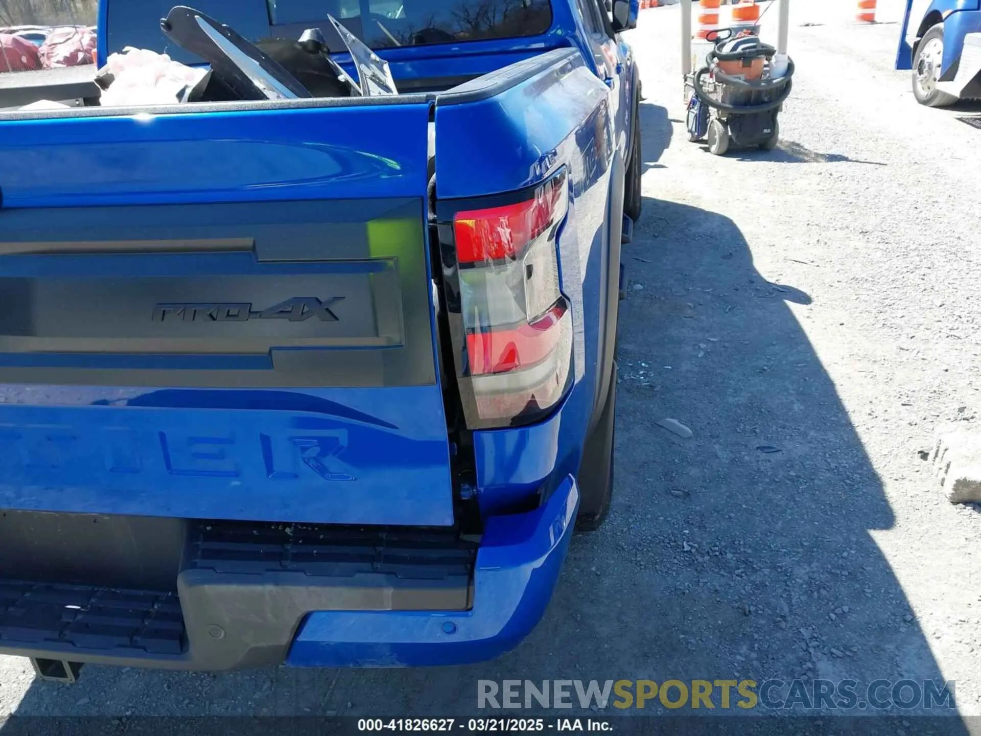 21 Photograph of a damaged car 1N6ED1EK0SN614348 NISSAN FRONTIER 2025