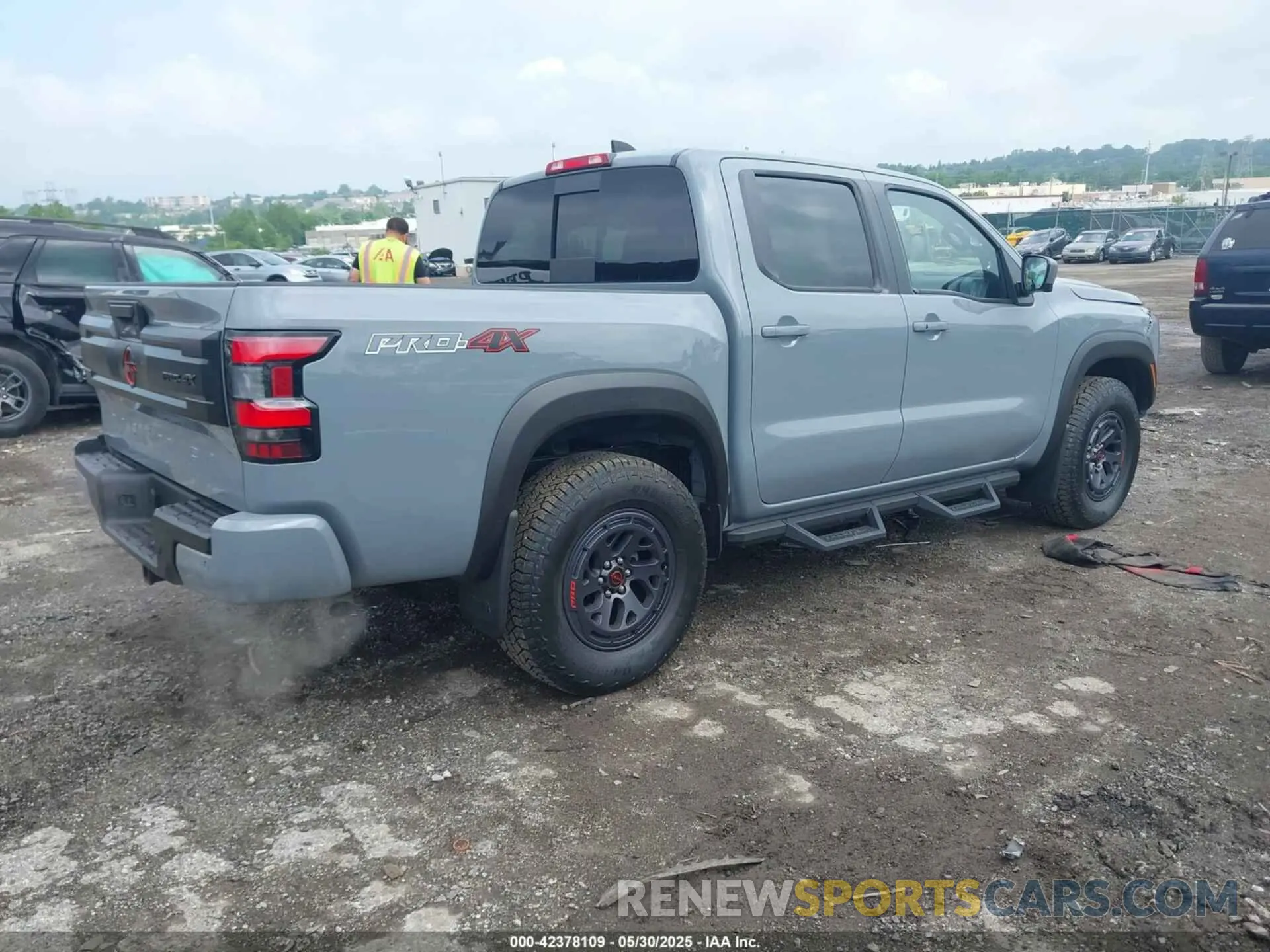 4 Photograph of a damaged car 1N6ED1EK0SN616133 NISSAN FRONTIER 2025