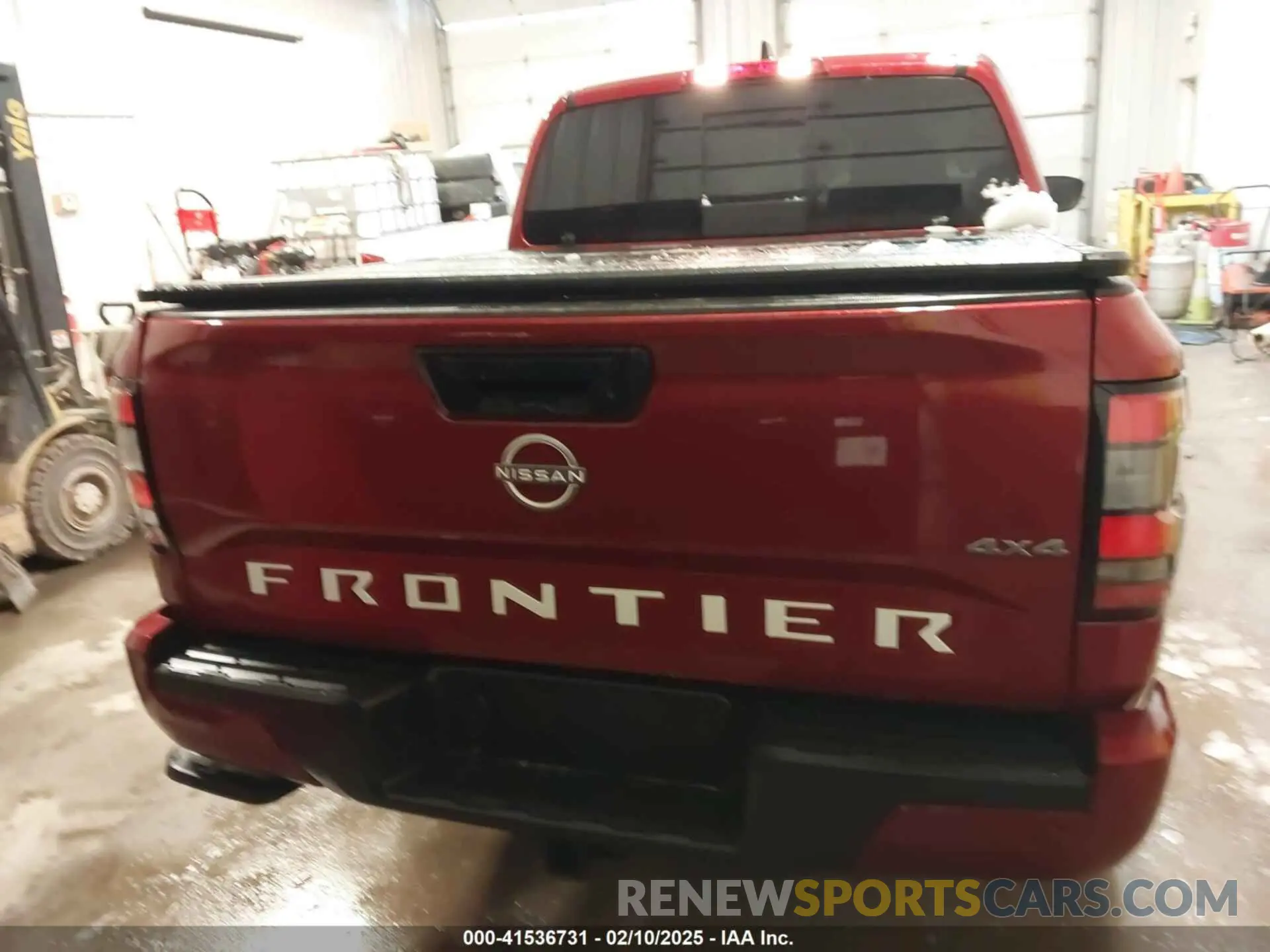 17 Photograph of a damaged car 1N6ED1EK2SN608647 NISSAN FRONTIER 2025