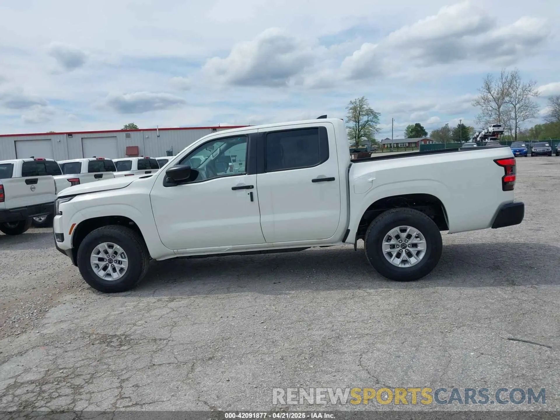14 Photograph of a damaged car 1N6ED1EK4SN630701 NISSAN FRONTIER 2025