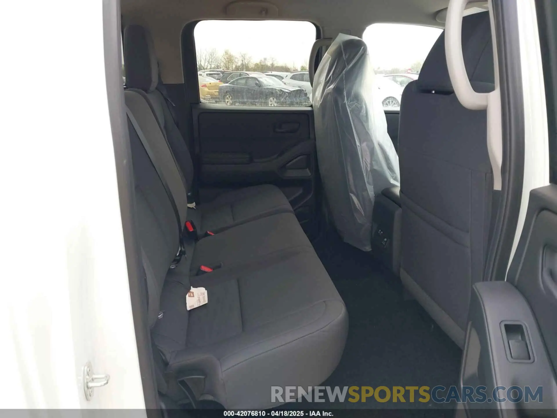 8 Photograph of a damaged car 1N6ED1EK5SN630996 NISSAN FRONTIER 2025