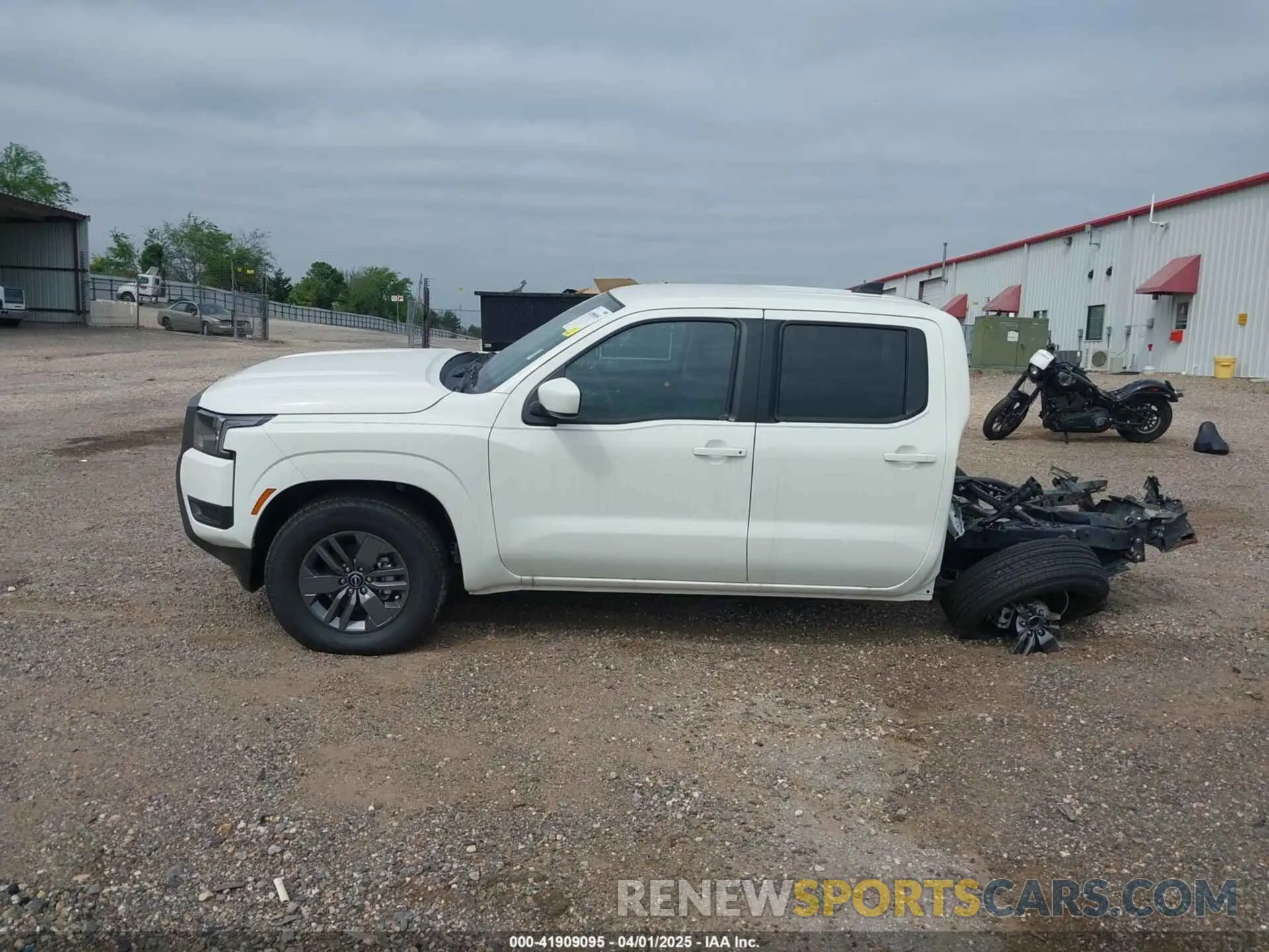 15 Photograph of a damaged car 1N6ED1EKXSN608668 NISSAN FRONTIER 2025