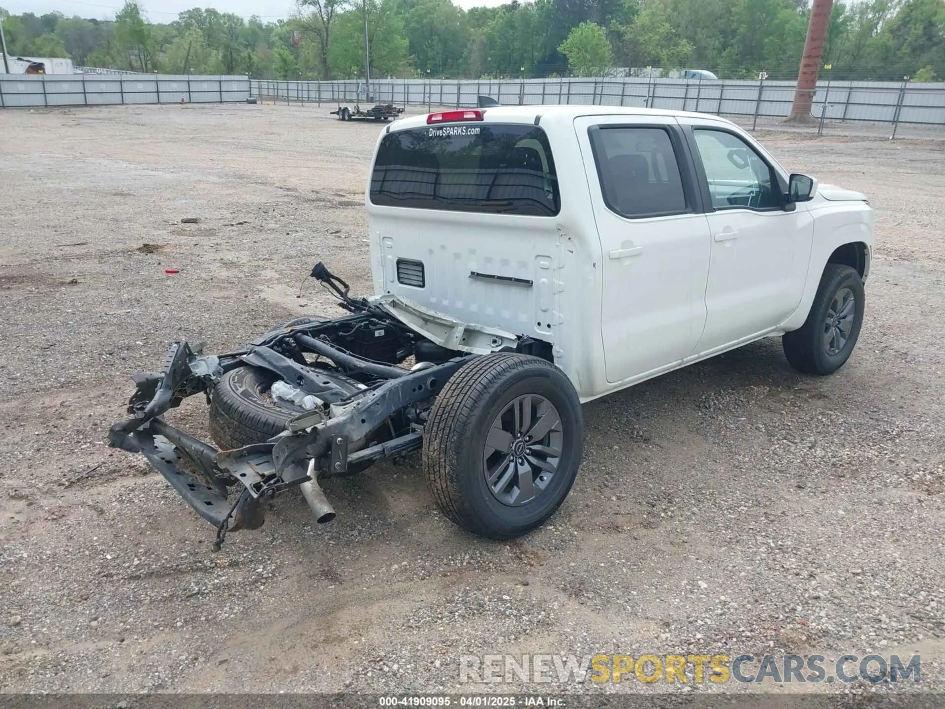 4 Photograph of a damaged car 1N6ED1EKXSN608668 NISSAN FRONTIER 2025