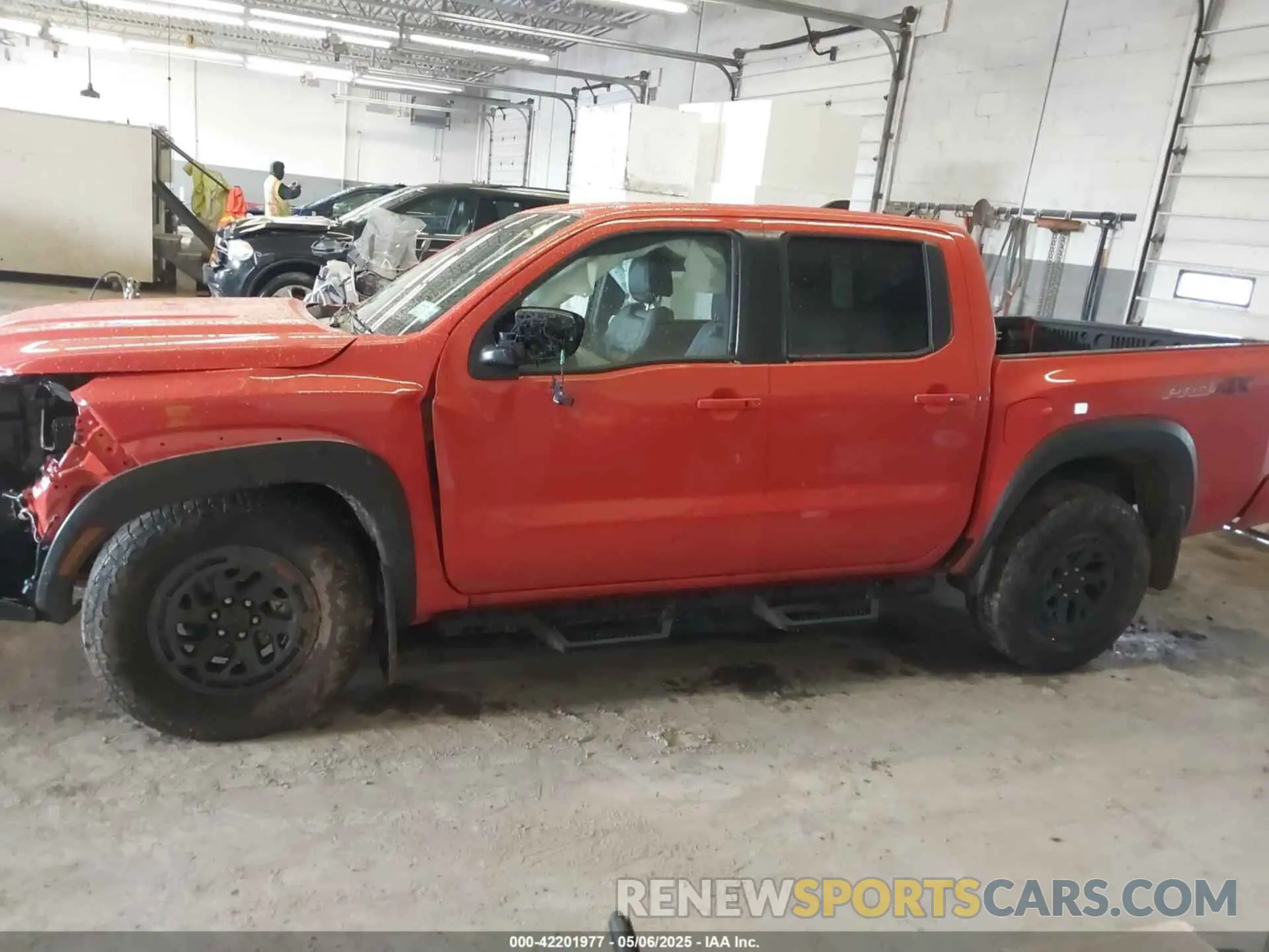 15 Photograph of a damaged car 1N6ED1EKXSN616947 NISSAN FRONTIER 2025