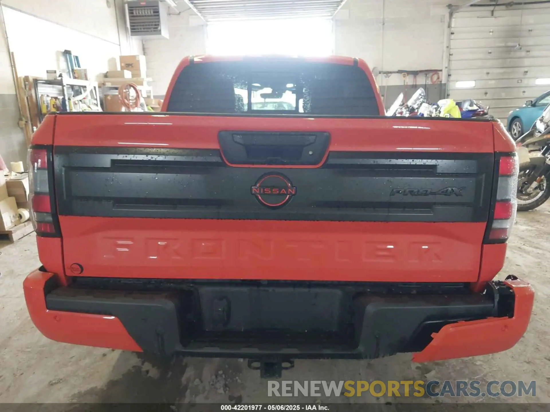 17 Photograph of a damaged car 1N6ED1EKXSN616947 NISSAN FRONTIER 2025