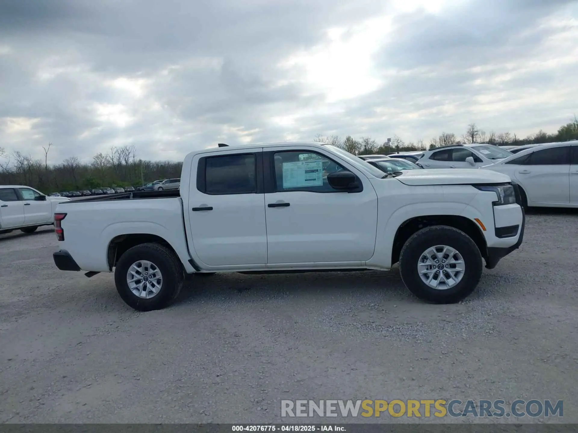 13 Photograph of a damaged car 1N6ED1EKXSN631139 NISSAN FRONTIER 2025